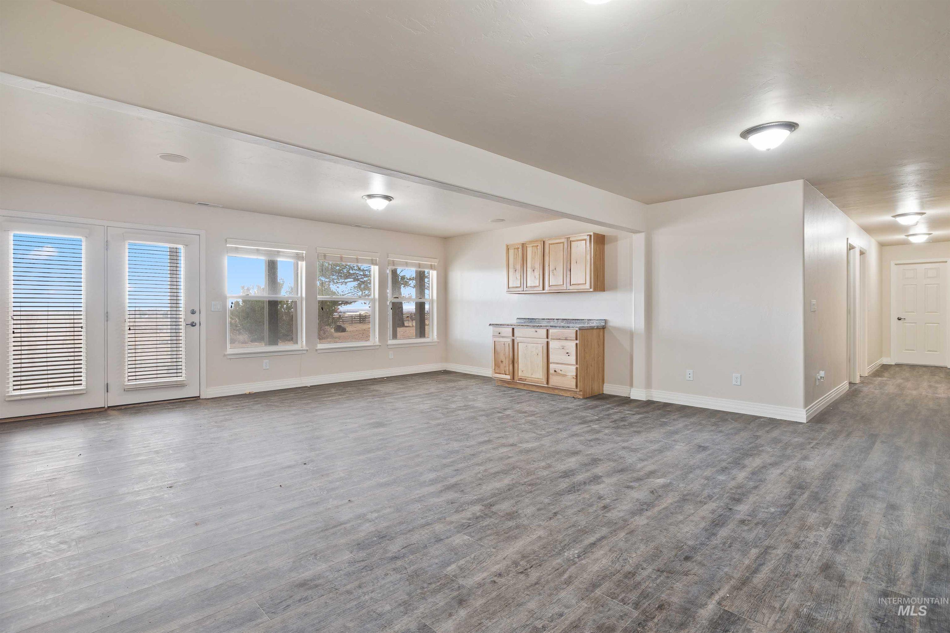 302 S 700 E, Jerome, Idaho 83338, 6 Bedrooms, 3 Bathrooms, Residential For Sale, Price $700,000,MLS 98975160