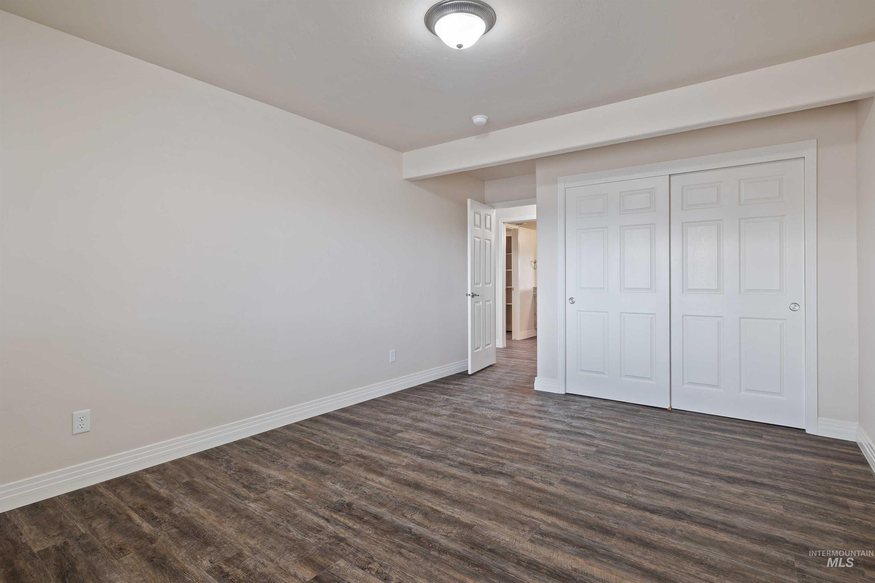 302 S 700 E, Jerome, Idaho 83338, 6 Bedrooms, 3 Bathrooms, Residential For Sale, Price $700,000,MLS 98975160