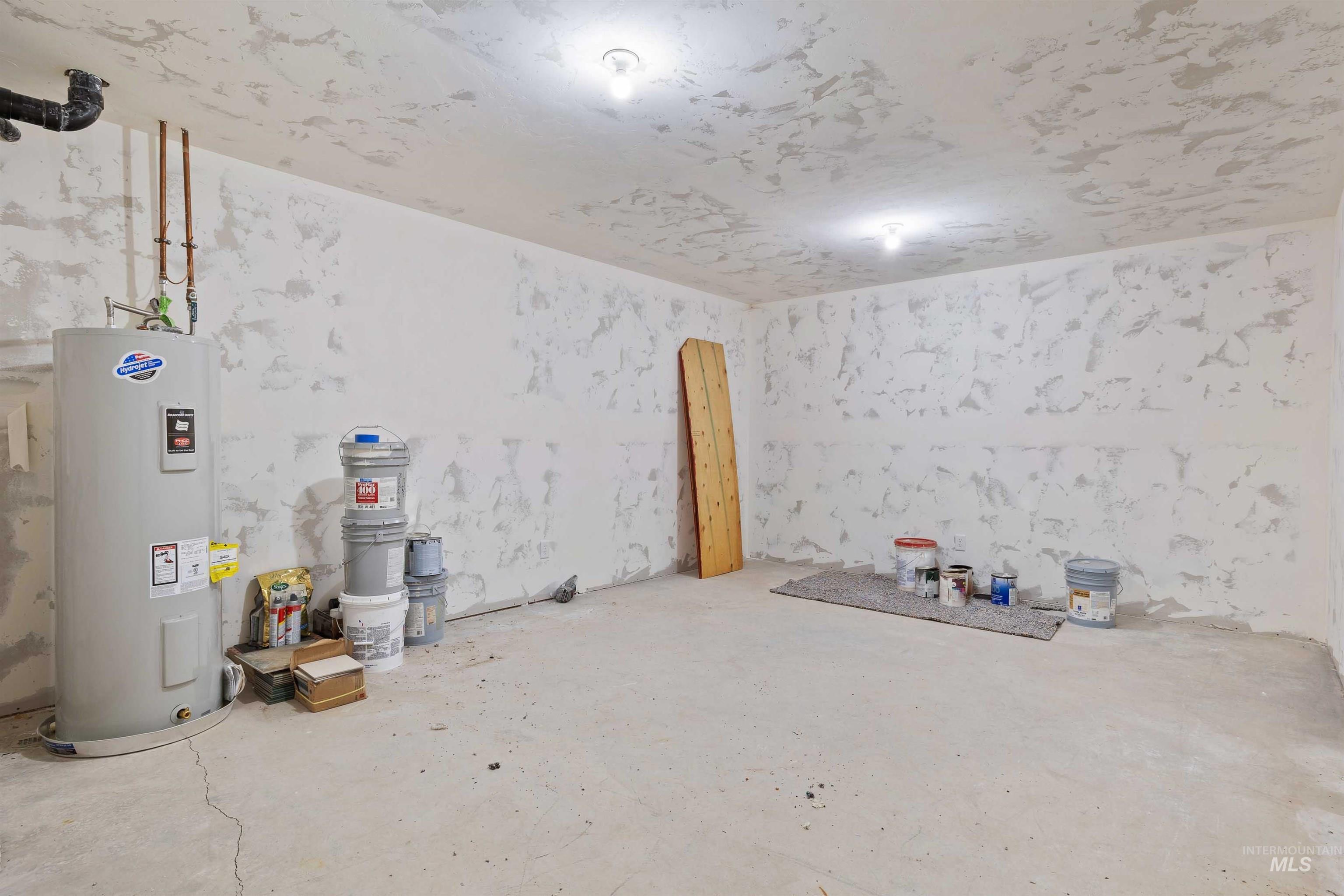 302 S 700 E, Jerome, Idaho 83338, 6 Bedrooms, 3 Bathrooms, Residential For Sale, Price $700,000,MLS 98975160