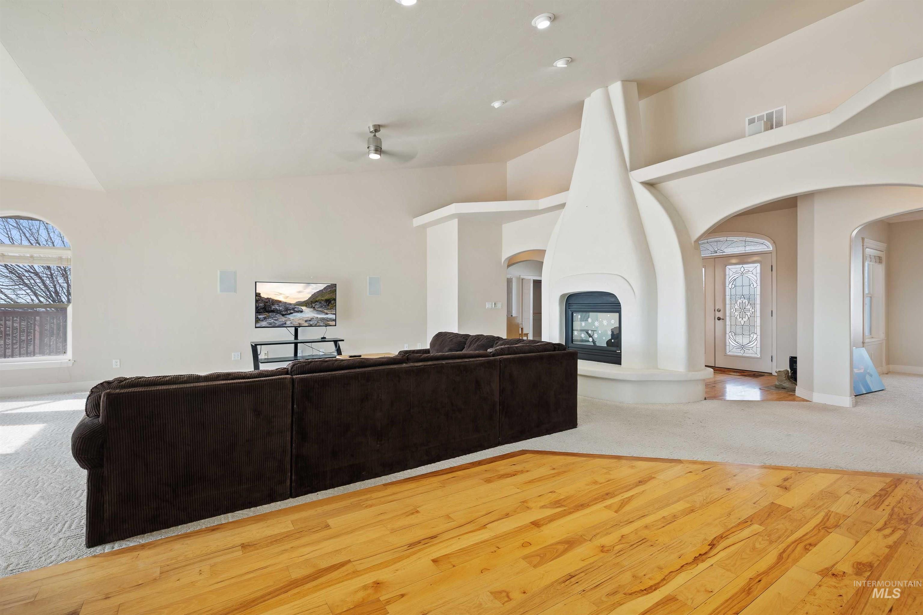 302 S 700 E, Jerome, Idaho 83338, 6 Bedrooms, 3 Bathrooms, Residential For Sale, Price $700,000,MLS 98975160