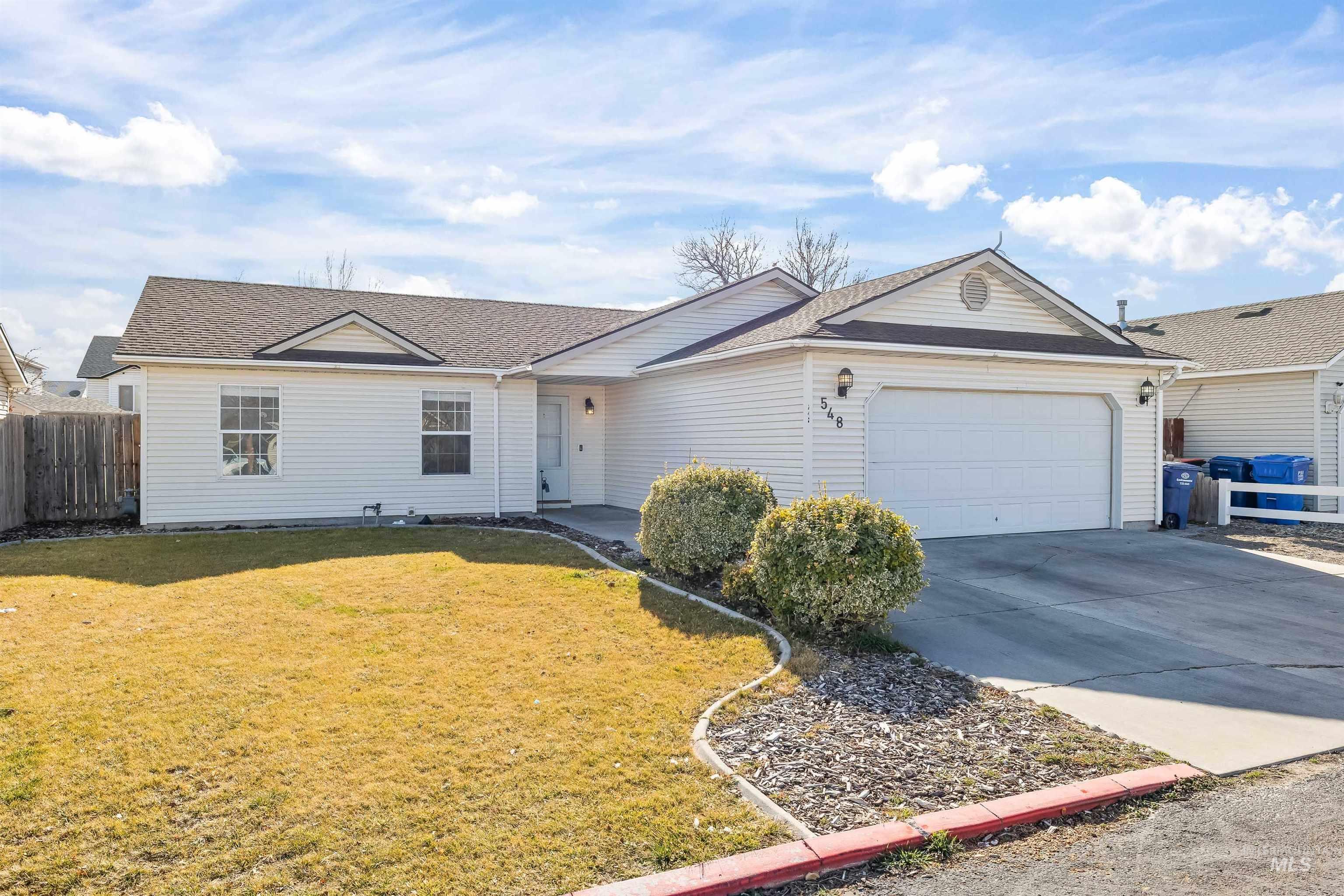 548 Clover Avenue, Twin Falls, Idaho 83301, 3 Bedrooms, 2 Bathrooms, Residential For Sale, Price $324,850,MLS 98975161