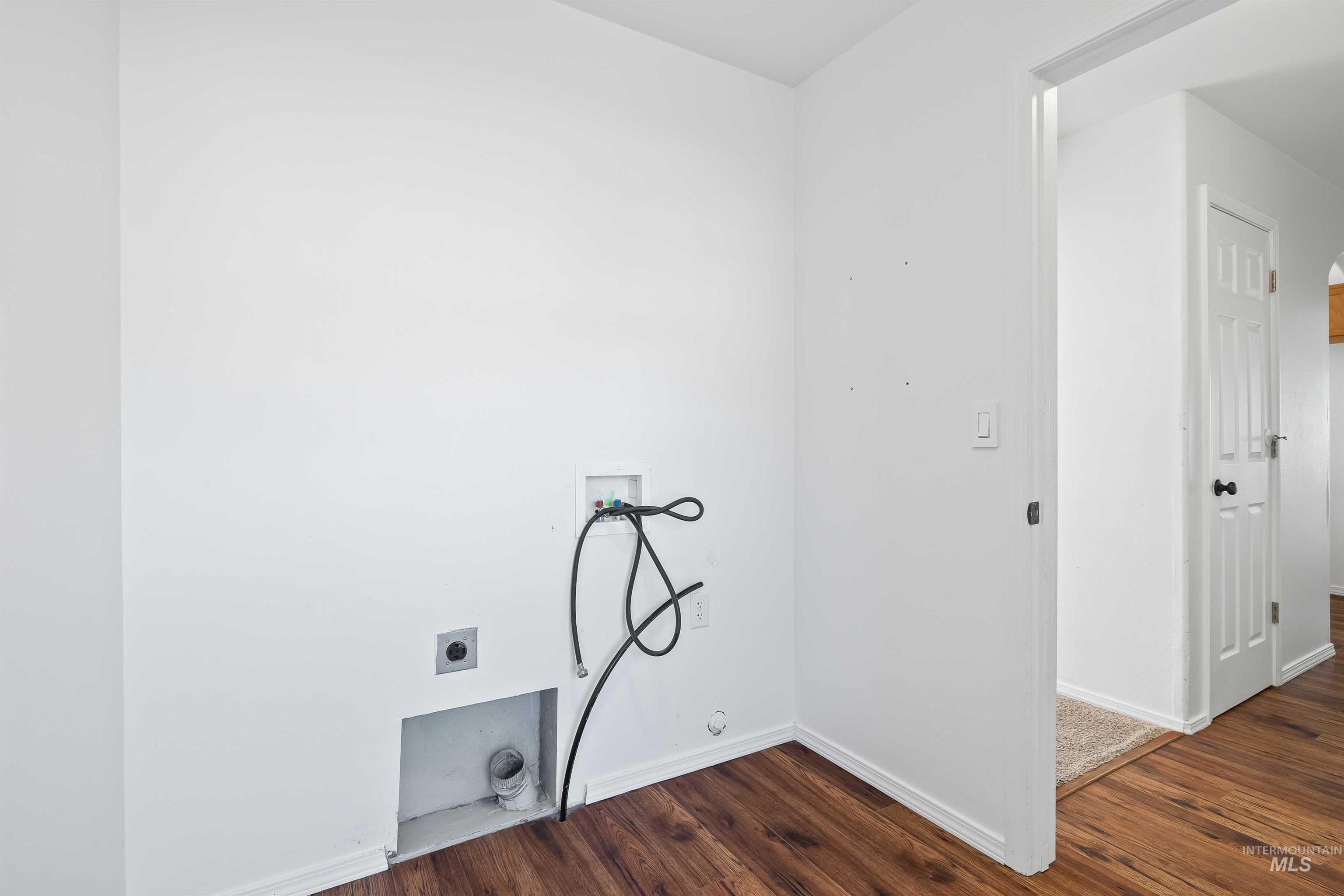 548 Clover Avenue, Twin Falls, Idaho 83301, 3 Bedrooms, 2 Bathrooms, Residential For Sale, Price $324,850,MLS 98975161