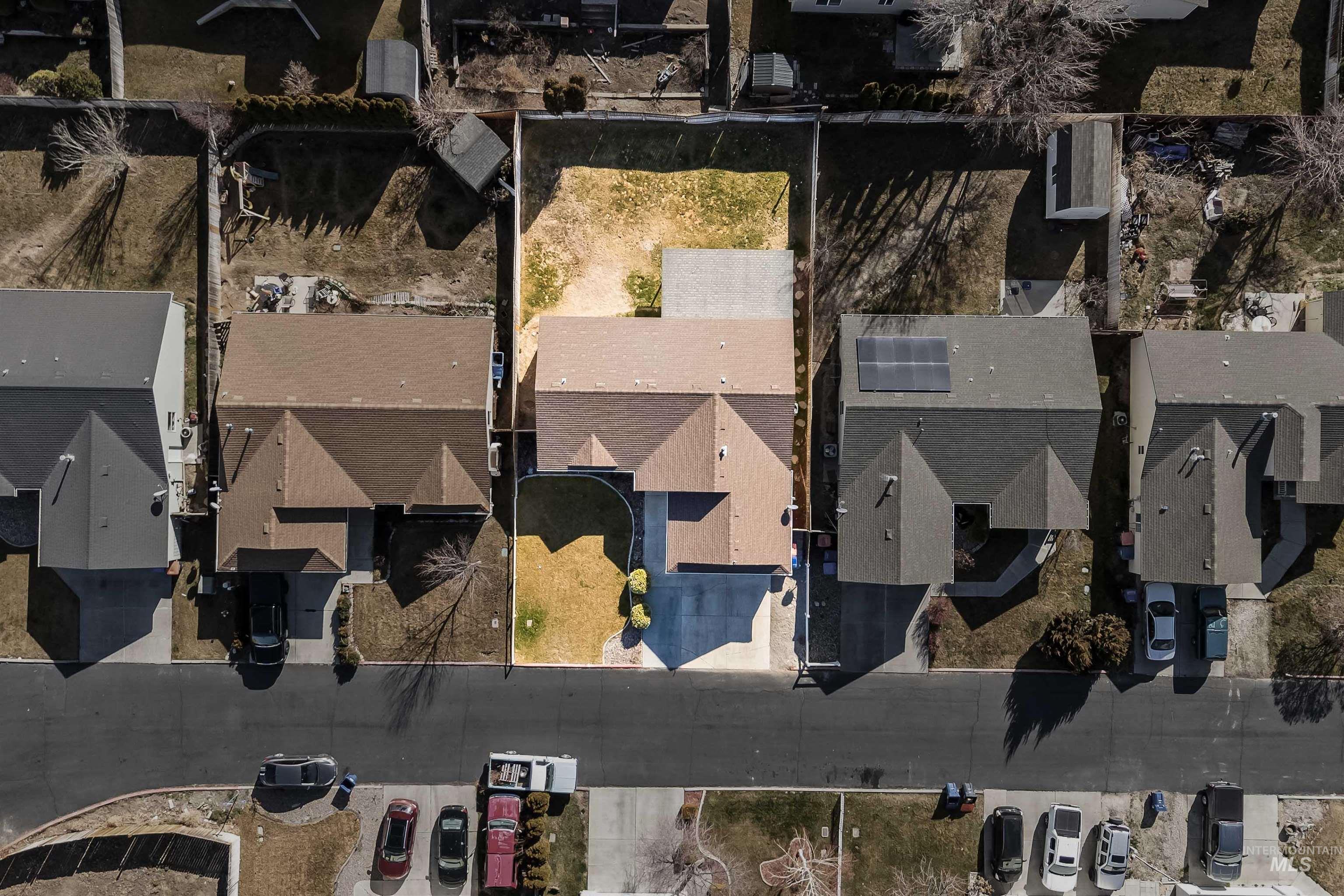 548 Clover Avenue, Twin Falls, Idaho 83301, 3 Bedrooms, 2 Bathrooms, Residential For Sale, Price $324,850,MLS 98975161