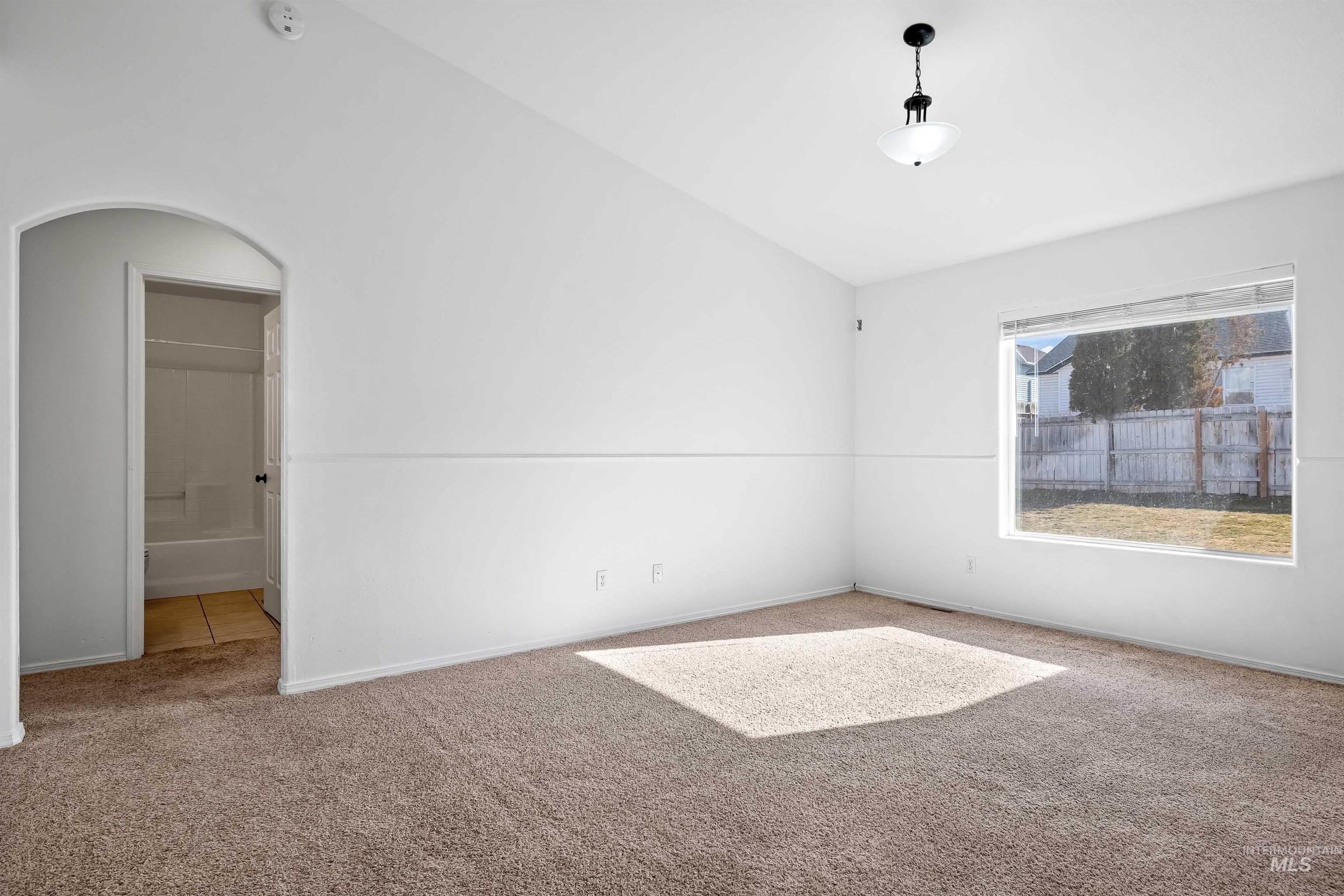 548 Clover Avenue, Twin Falls, Idaho 83301, 3 Bedrooms, 2 Bathrooms, Residential For Sale, Price $324,850,MLS 98975161