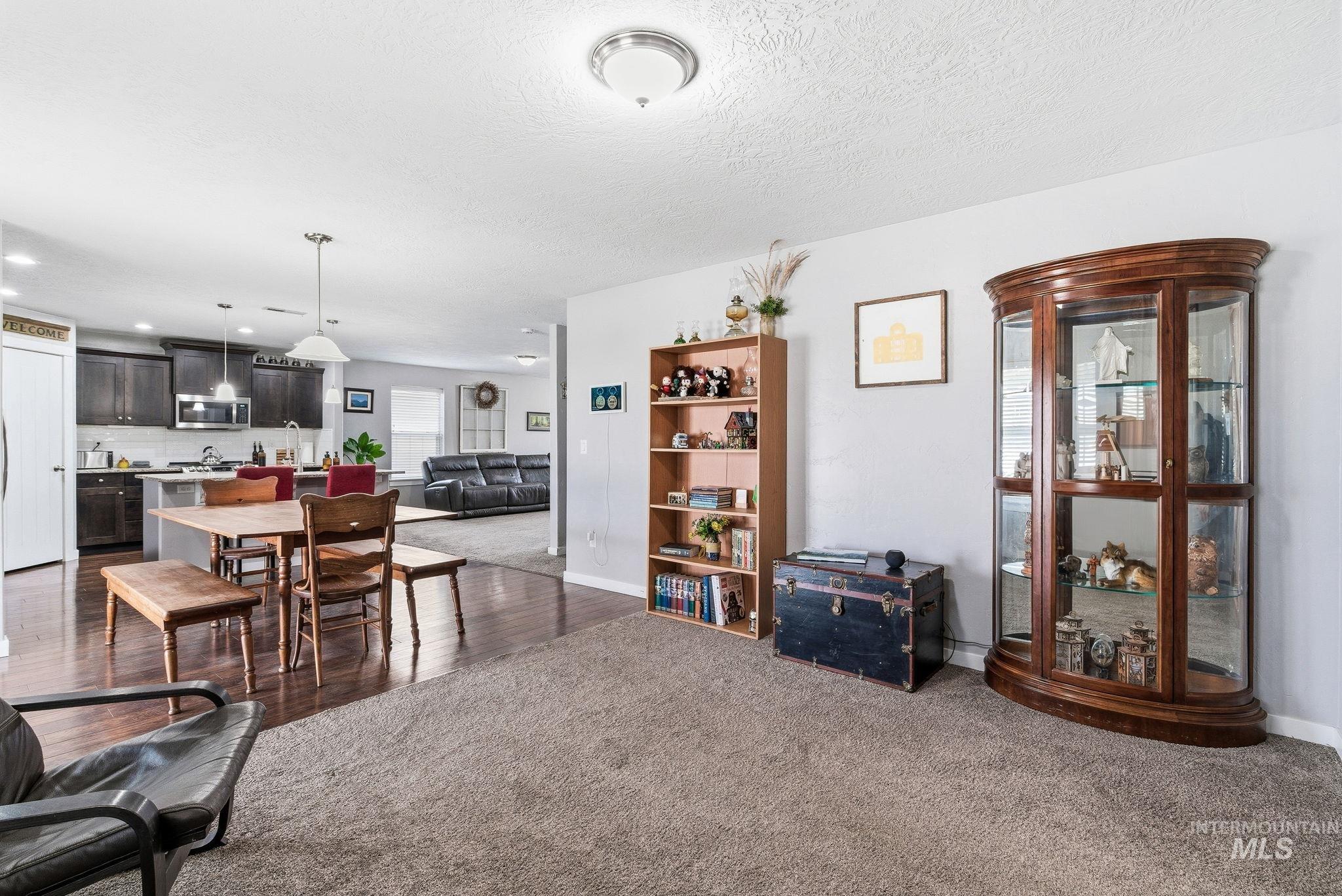 19097 Emily Ave., Caldwell, Idaho 83605, 5 Bedrooms, 2.5 Bathrooms, Residential For Sale, Price $470,000,MLS 98975162