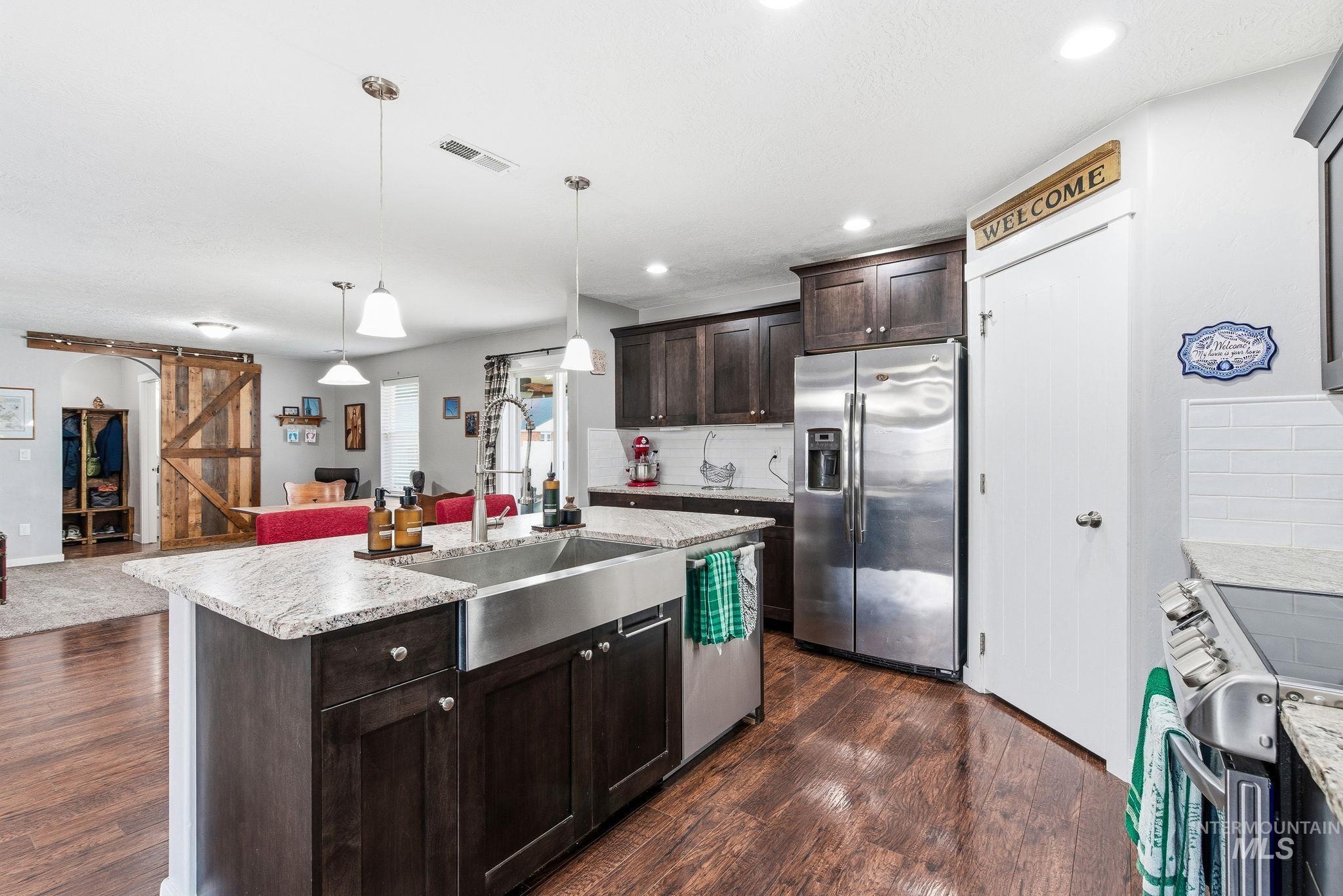 19097 Emily Ave., Caldwell, Idaho 83605, 5 Bedrooms, 2.5 Bathrooms, Residential For Sale, Price $470,000,MLS 98975162