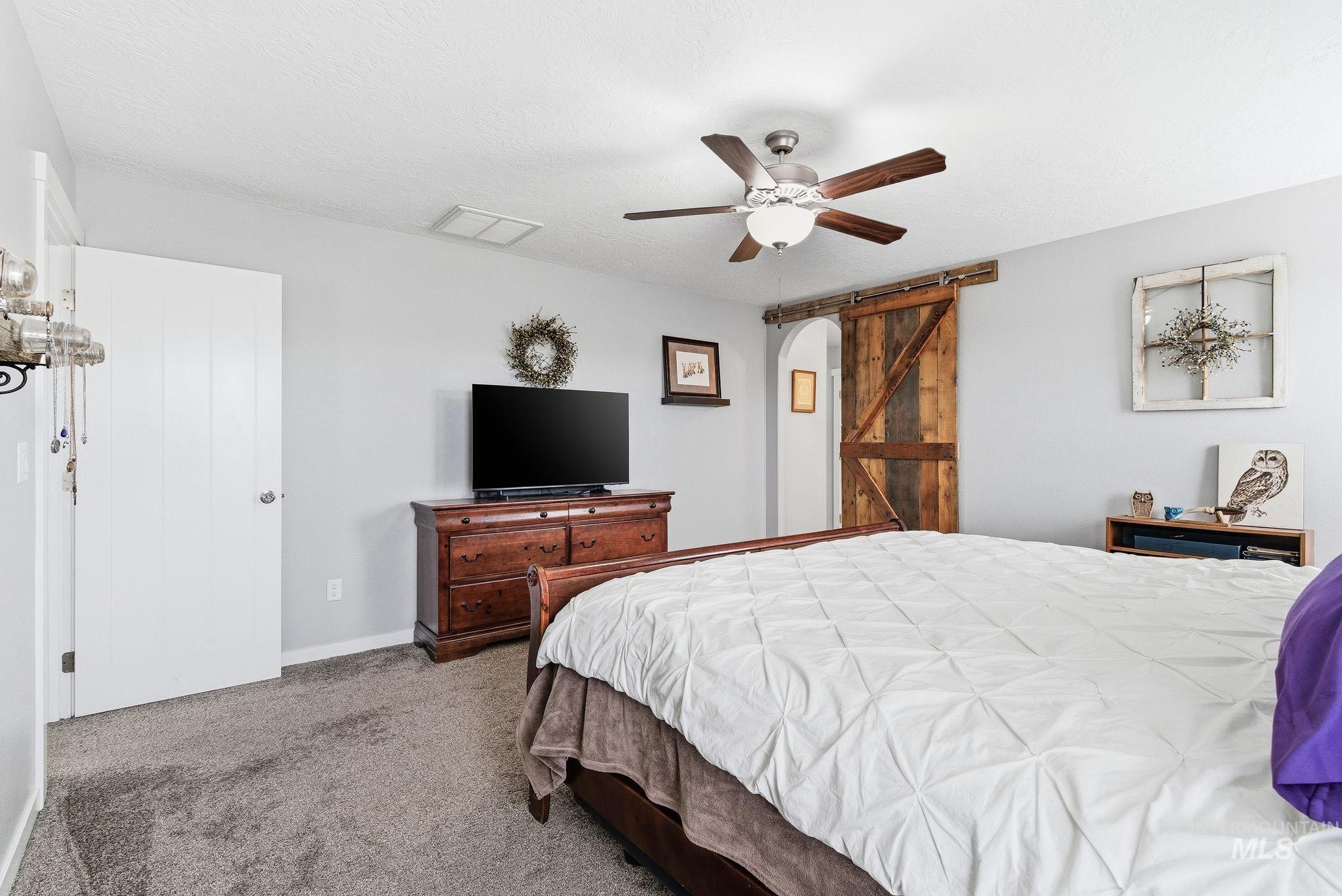 19097 Emily Ave., Caldwell, Idaho 83605, 5 Bedrooms, 2.5 Bathrooms, Residential For Sale, Price $470,000,MLS 98975162