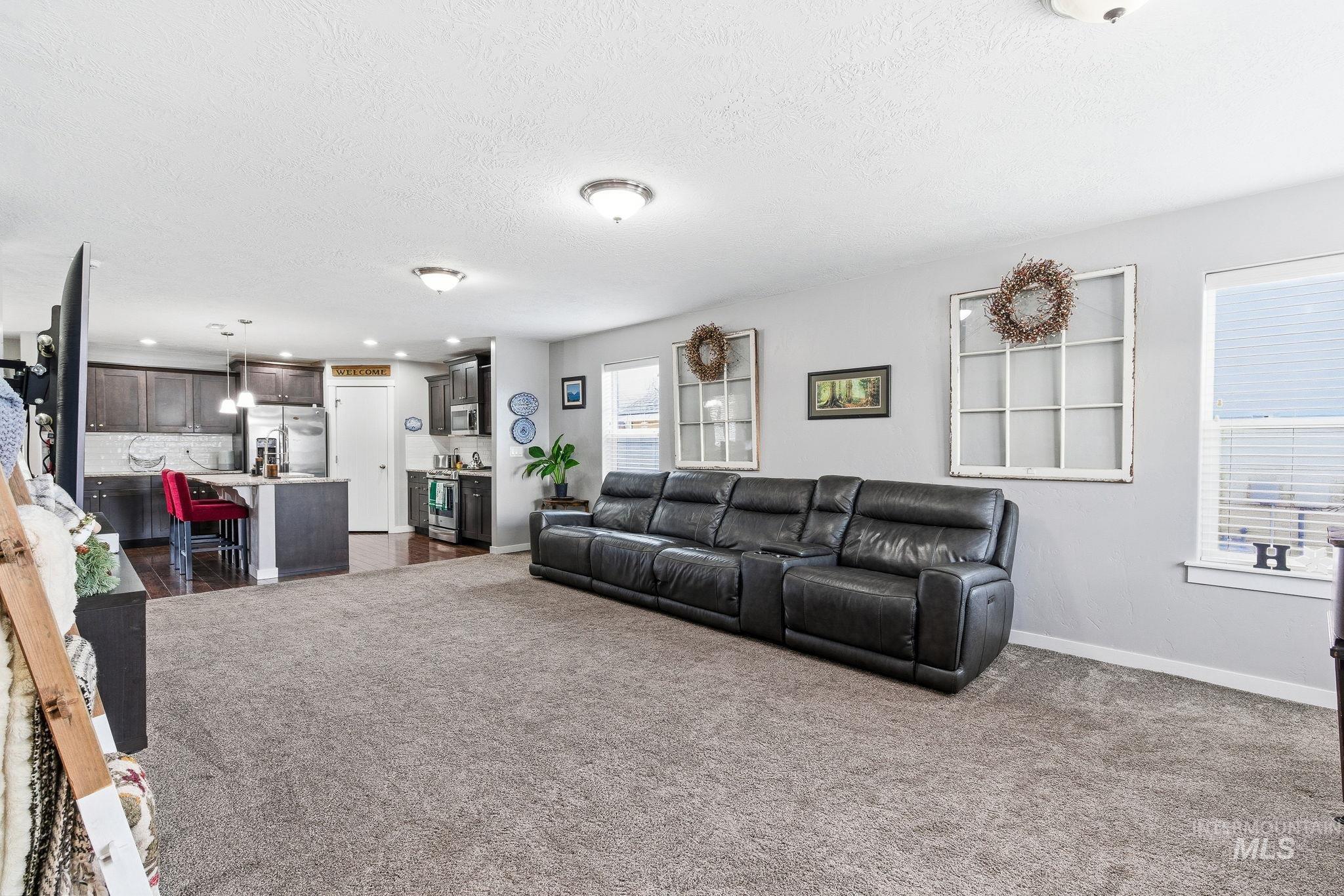 19097 Emily Ave., Caldwell, Idaho 83605, 5 Bedrooms, 2.5 Bathrooms, Residential For Sale, Price $470,000,MLS 98975162