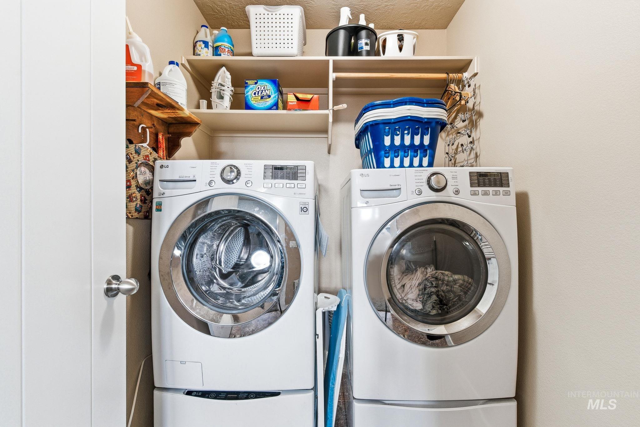 19097 Emily Ave., Caldwell, Idaho 83605, 5 Bedrooms, 2.5 Bathrooms, Residential For Sale, Price $470,000,MLS 98975162