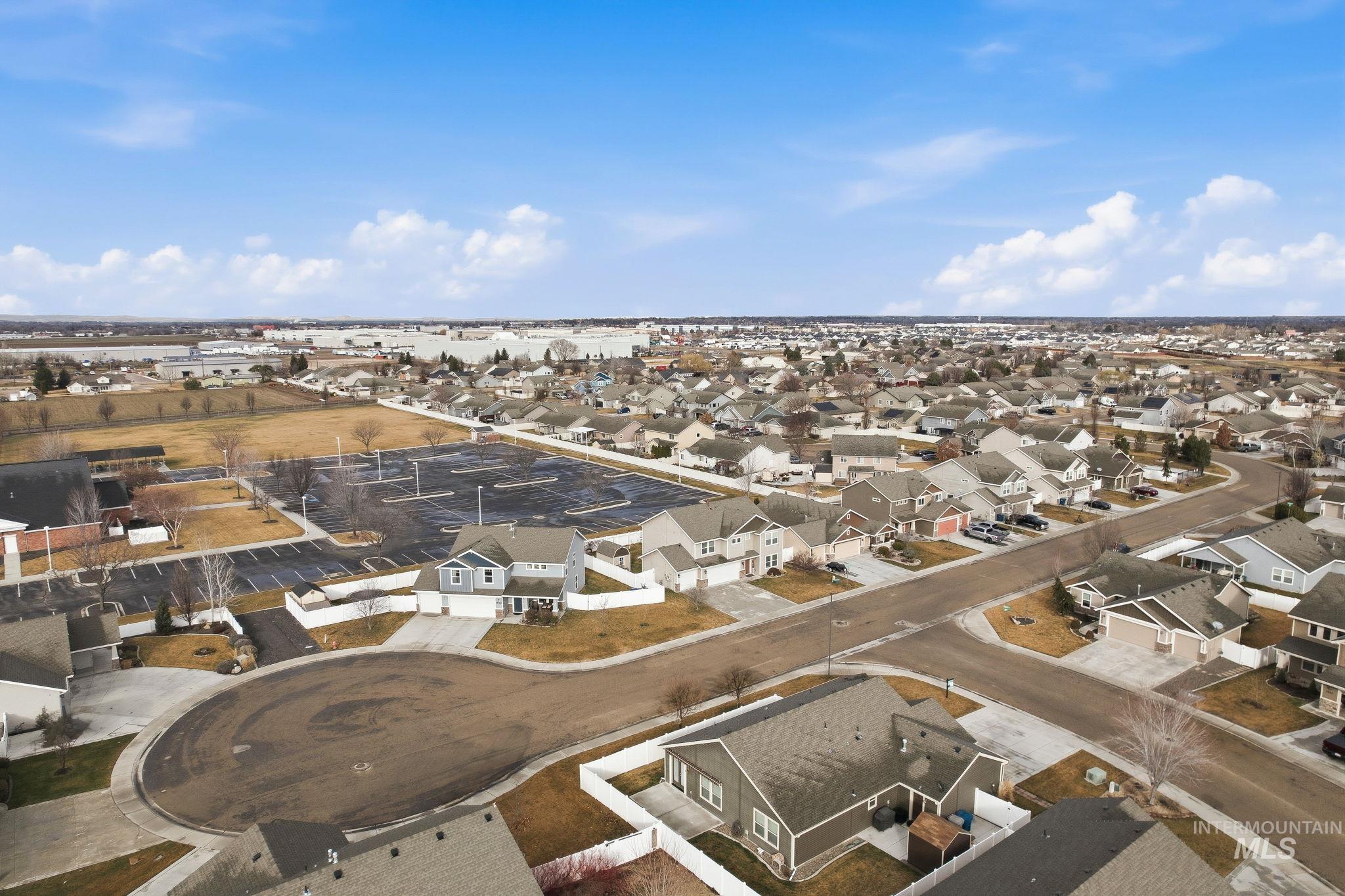 19097 Emily Ave., Caldwell, Idaho 83605, 5 Bedrooms, 2.5 Bathrooms, Residential For Sale, Price $470,000,MLS 98975162