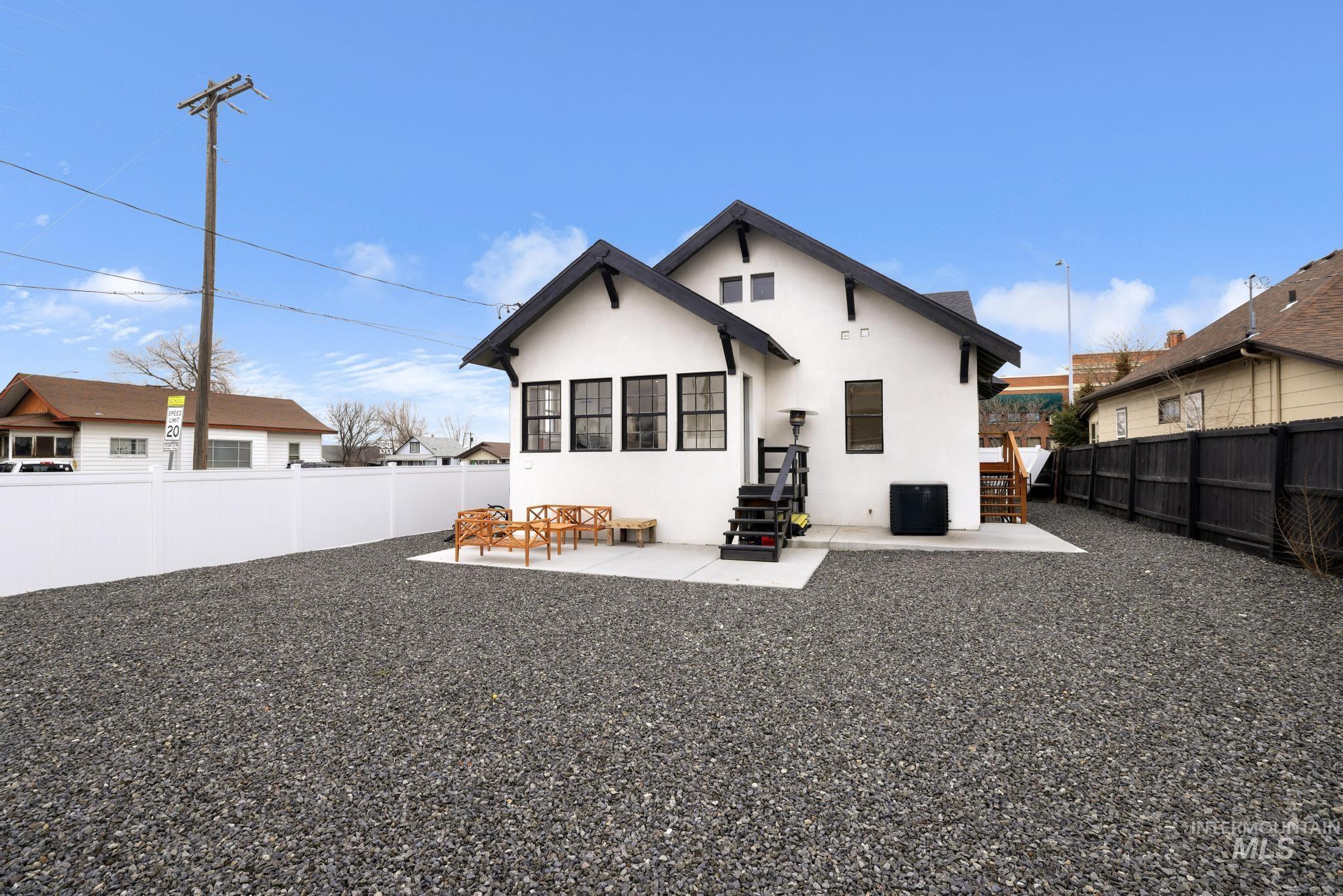 661 2nd Ave N, Twin Falls, Idaho 83301-5745, 4 Bedrooms, 3 Bathrooms, Residential For Sale, Price $538,000,MLS 98975163