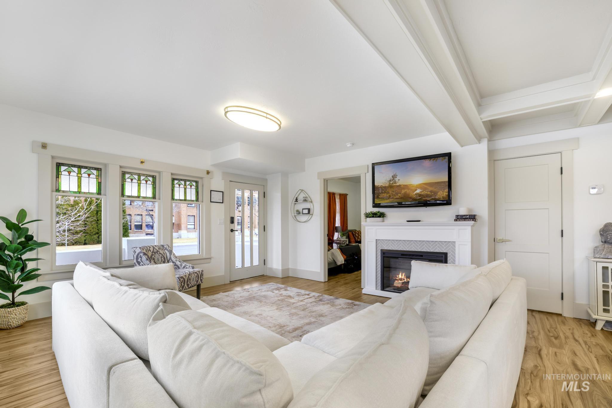 661 2nd Ave N, Twin Falls, Idaho 83301-5745, 4 Bedrooms, 3 Bathrooms, Residential For Sale, Price $538,000,MLS 98975163