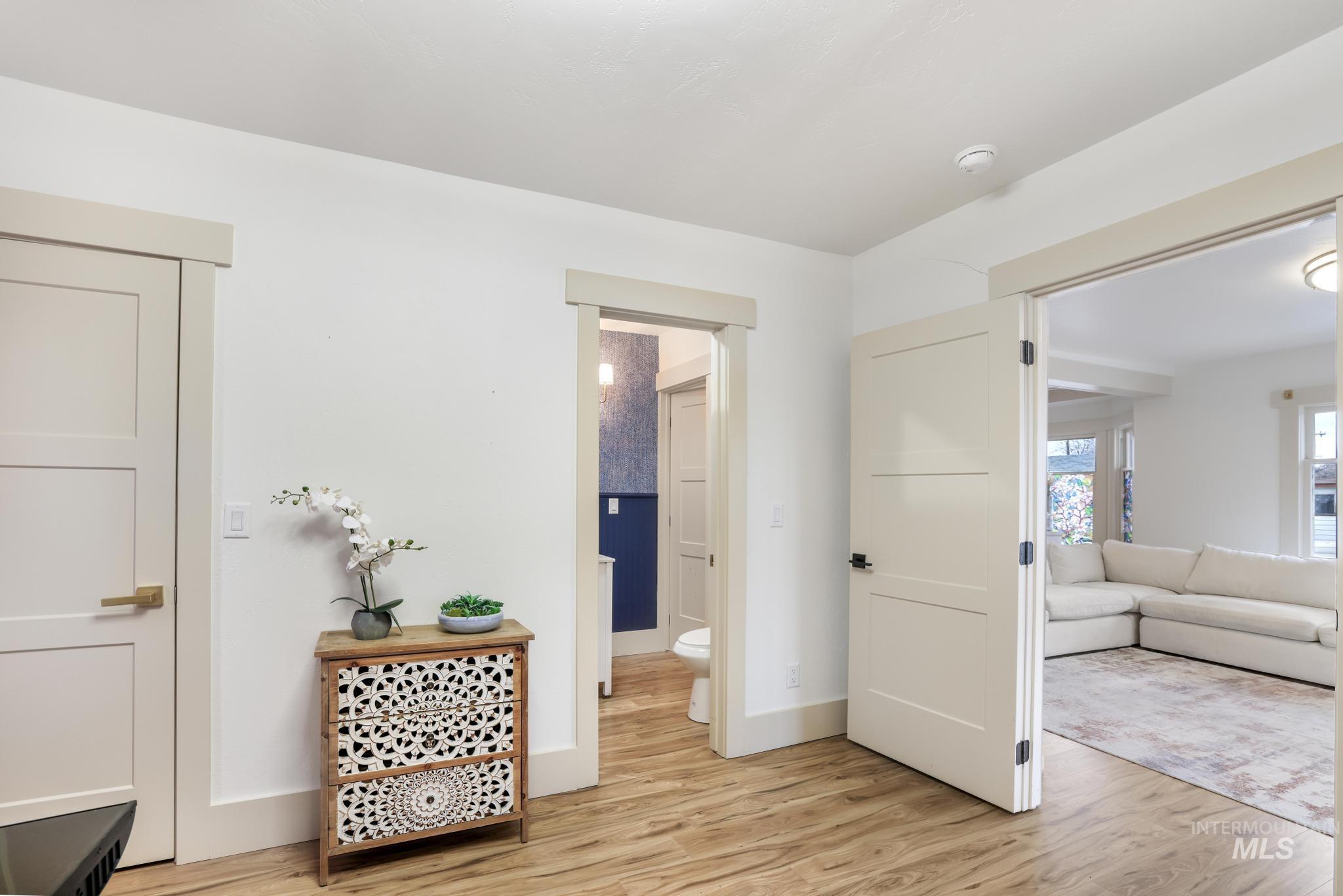 661 2nd Ave N, Twin Falls, Idaho 83301-5745, 3 Bedrooms, 2 Bathrooms, Residential Income For Sale, Price $538,000,MLS 98975164