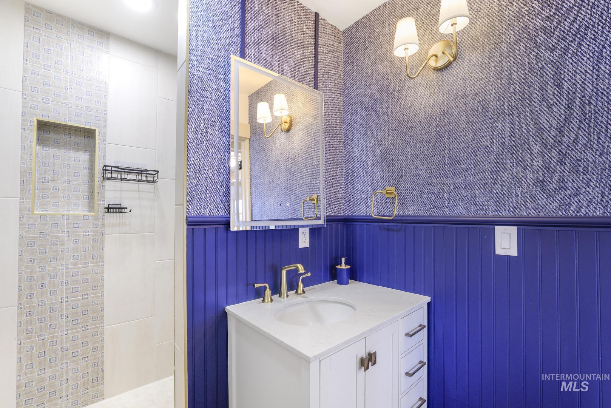 661 2nd Ave N, Twin Falls, Idaho 83301-5745, 3 Bedrooms, 2 Bathrooms, Residential Income For Sale, Price $538,000,MLS 98975164