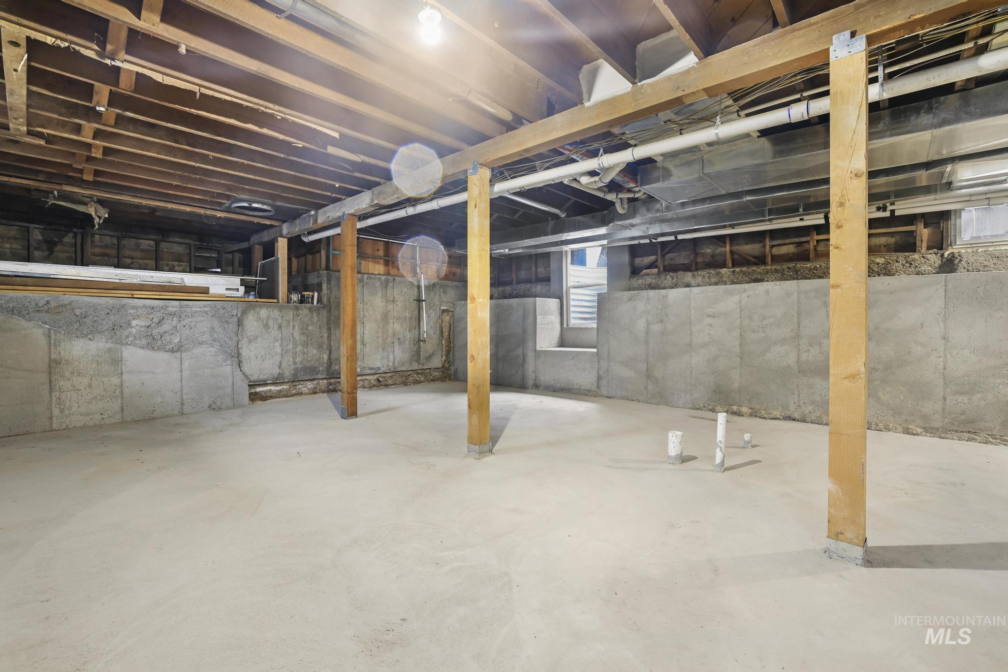 661 2nd Ave N, Twin Falls, Idaho 83301-5745, 3 Bedrooms, 2 Bathrooms, Residential Income For Sale, Price $538,000,MLS 98975164