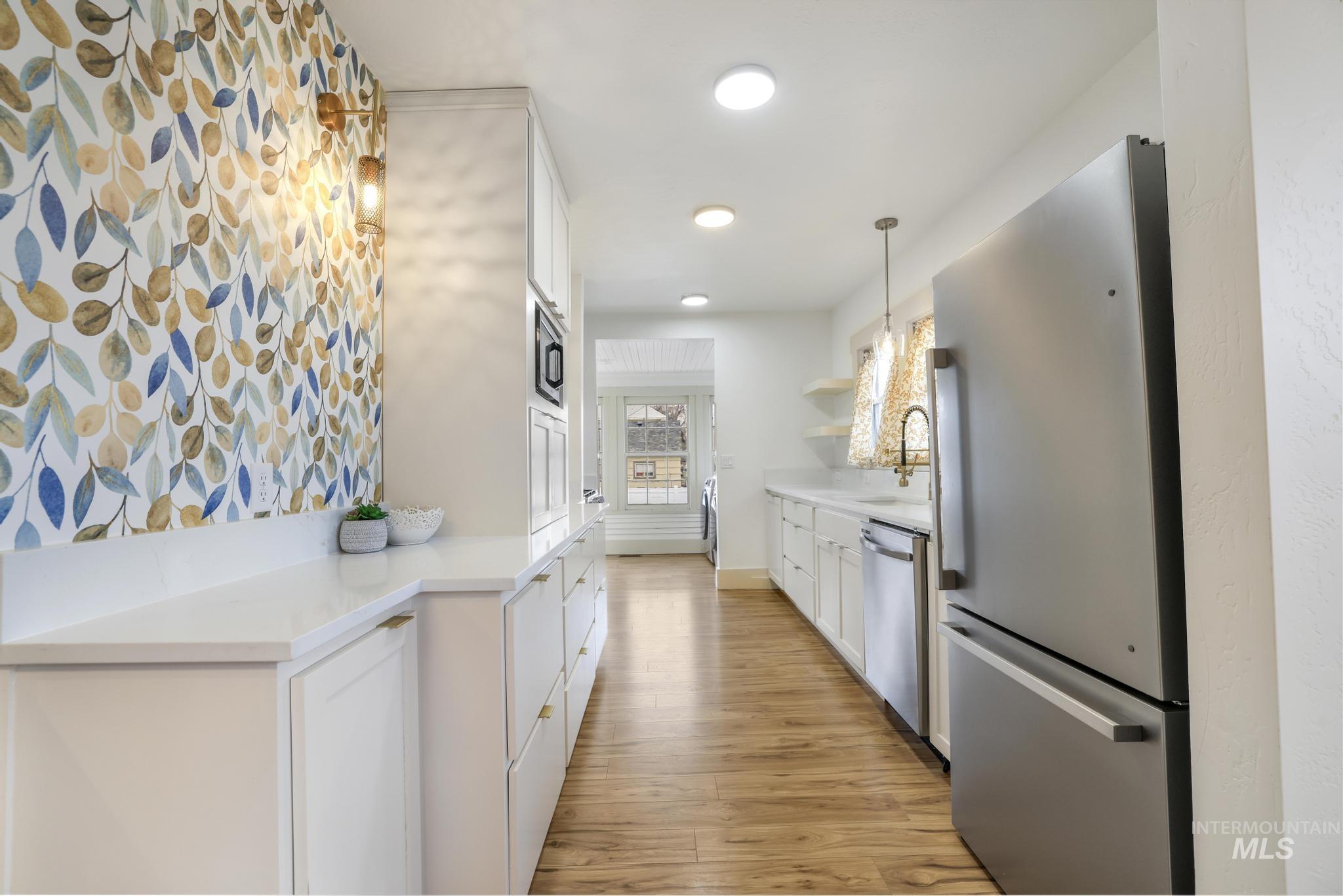 661 2nd Ave N, Twin Falls, Idaho 83301-5745, 3 Bedrooms, 2 Bathrooms, Residential Income For Sale, Price $538,000,MLS 98975164