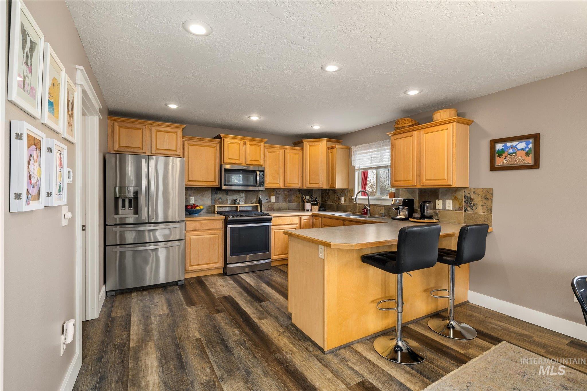 10960 W Rose Lake St, Star, Idaho 83669, 3 Bedrooms, 2.5 Bathrooms, Residential For Sale, Price $474,800,MLS 98975165