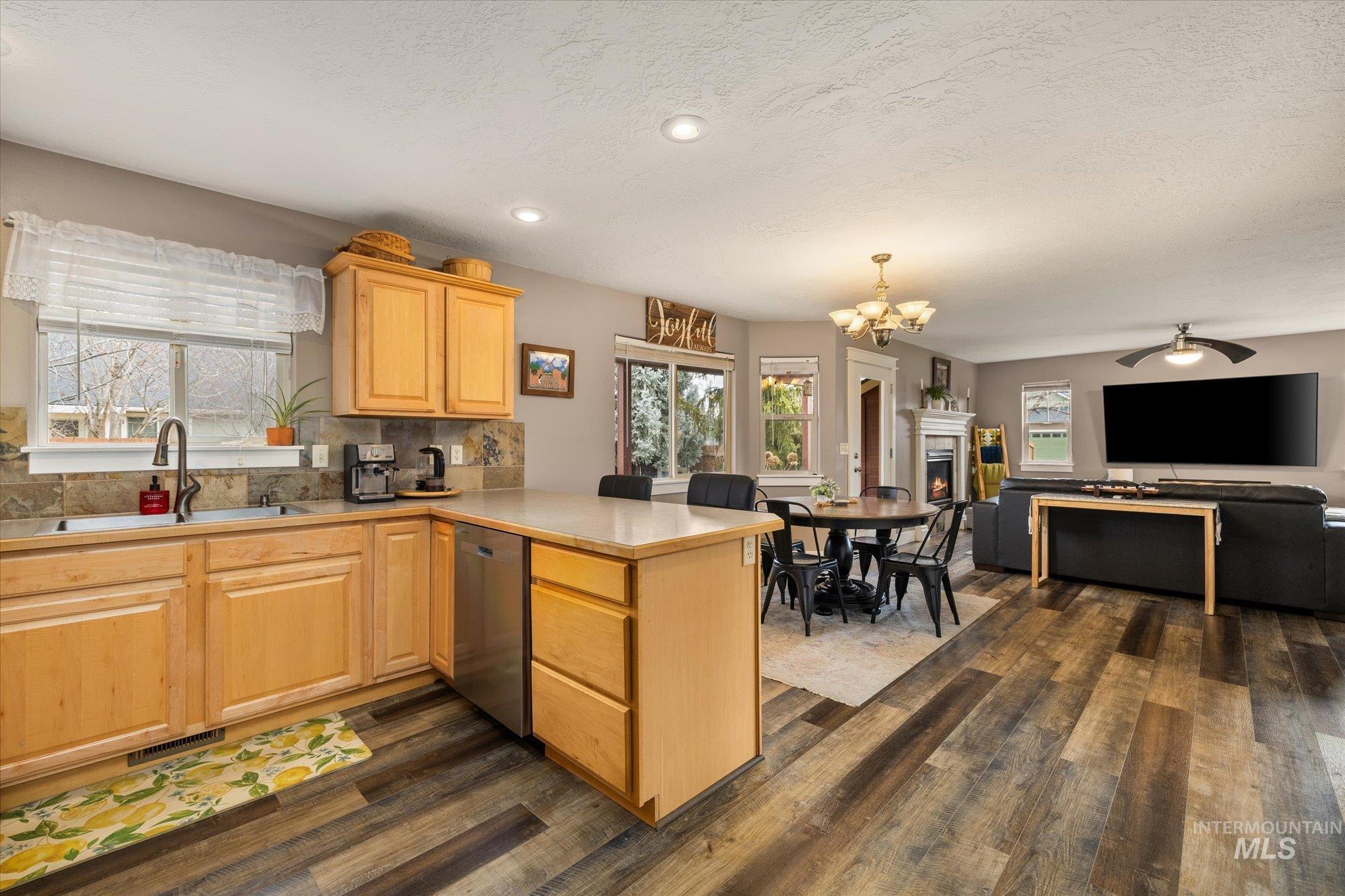 10960 W Rose Lake St, Star, Idaho 83669, 3 Bedrooms, 2.5 Bathrooms, Residential For Sale, Price $474,800,MLS 98975165