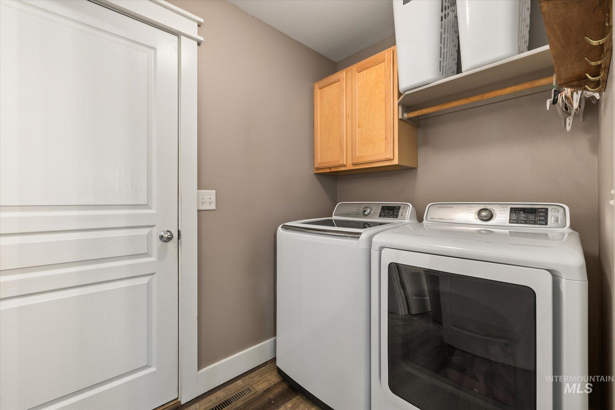 10960 W Rose Lake St, Star, Idaho 83669, 3 Bedrooms, 2.5 Bathrooms, Residential For Sale, Price $474,800,MLS 98975165