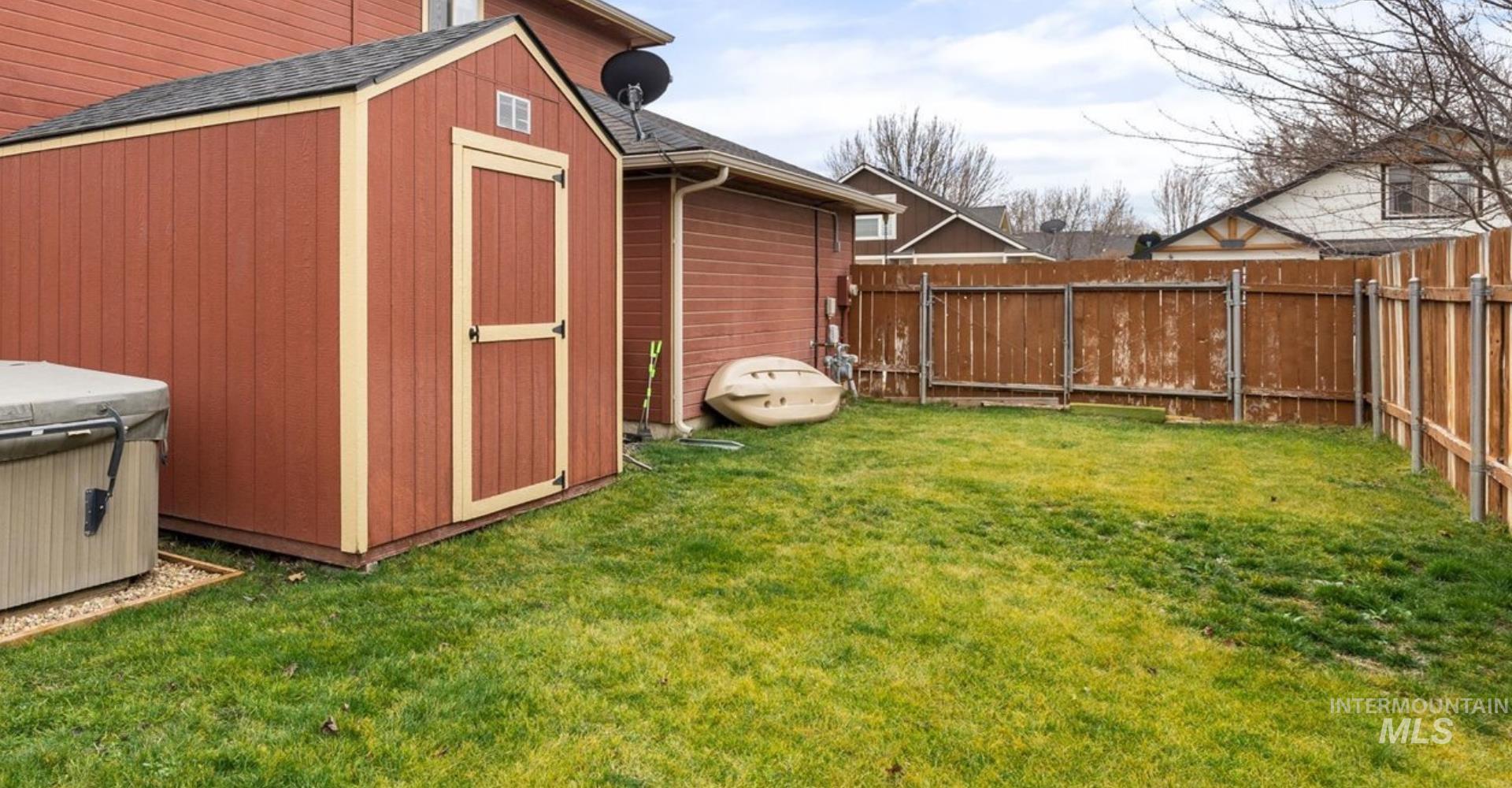 10960 W Rose Lake St, Star, Idaho 83669, 3 Bedrooms, 2.5 Bathrooms, Residential For Sale, Price $474,800,MLS 98975165