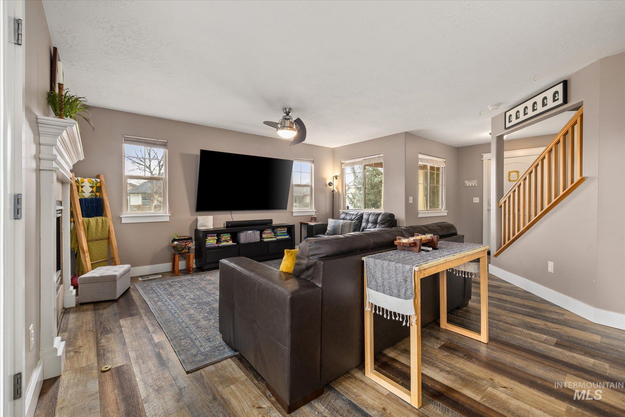 10960 W Rose Lake St, Star, Idaho 83669, 3 Bedrooms, 2.5 Bathrooms, Residential For Sale, Price $474,800,MLS 98975165