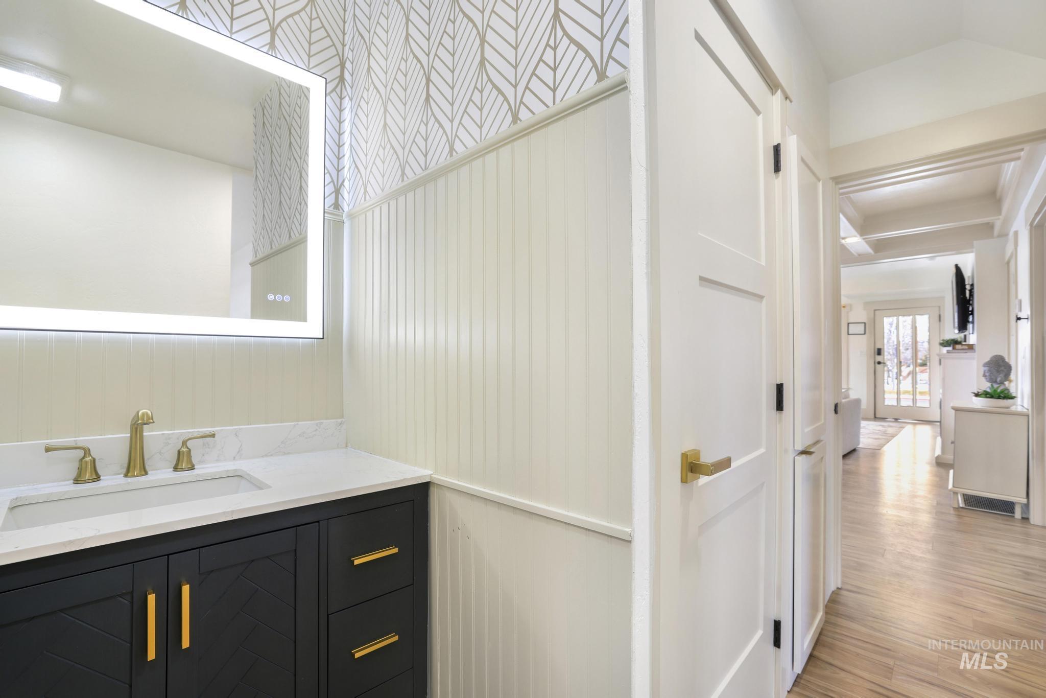 661 2nd Ave N, Twin Falls, Idaho 83301-5745, 4 Bedrooms, Business/Commercial For Sale, Price $538,000, 98975166