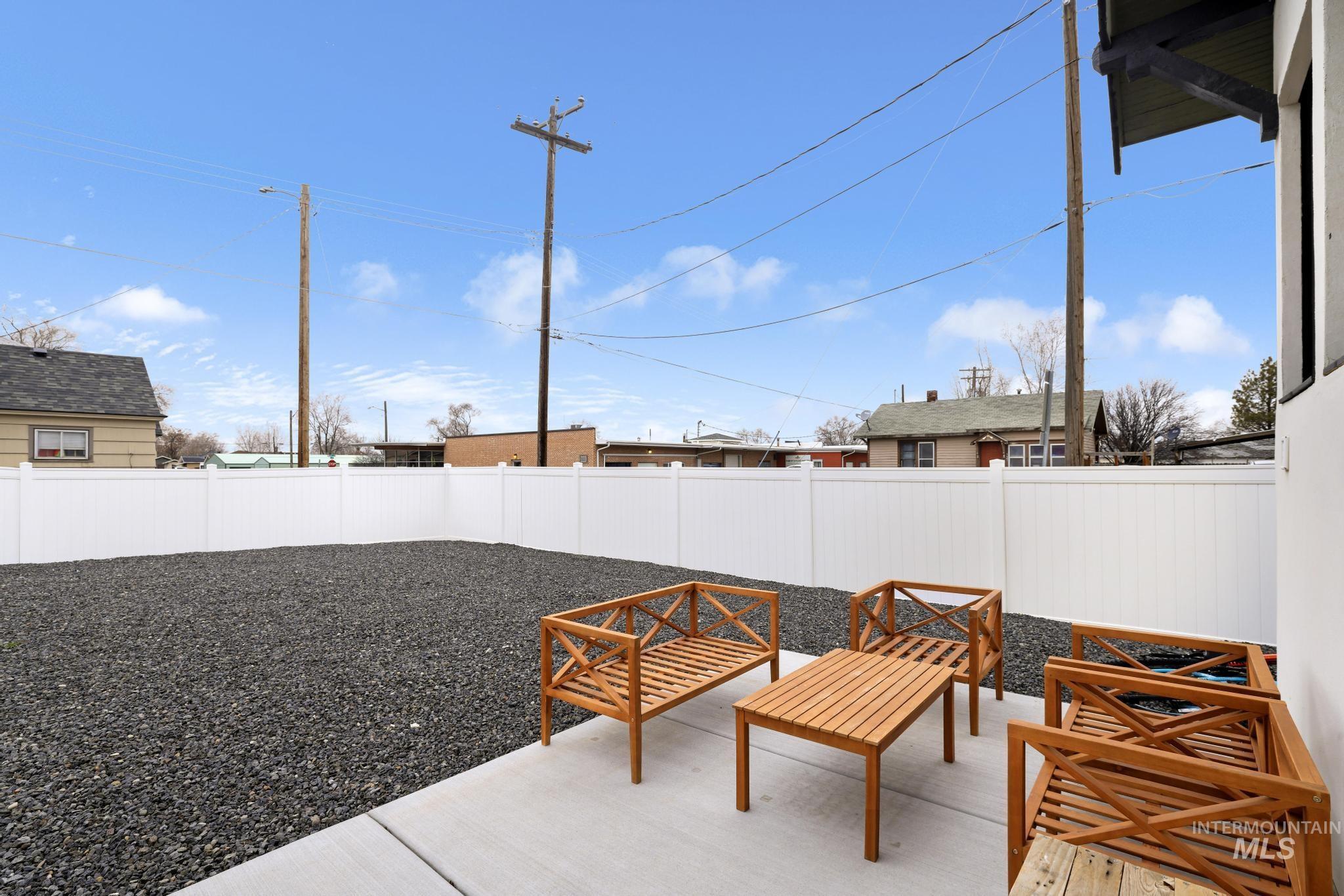 661 2nd Ave N, Twin Falls, Idaho 83301-5745, 4 Bedrooms, Business/Commercial For Sale, Price $538,000,MLS 98975166