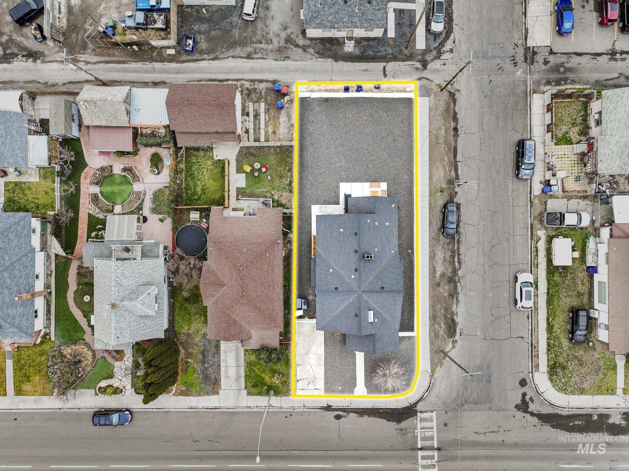 661 2nd Ave N, Twin Falls, Idaho 83301-5745, 4 Bedrooms, Business/Commercial For Sale, Price $538,000,MLS 98975166