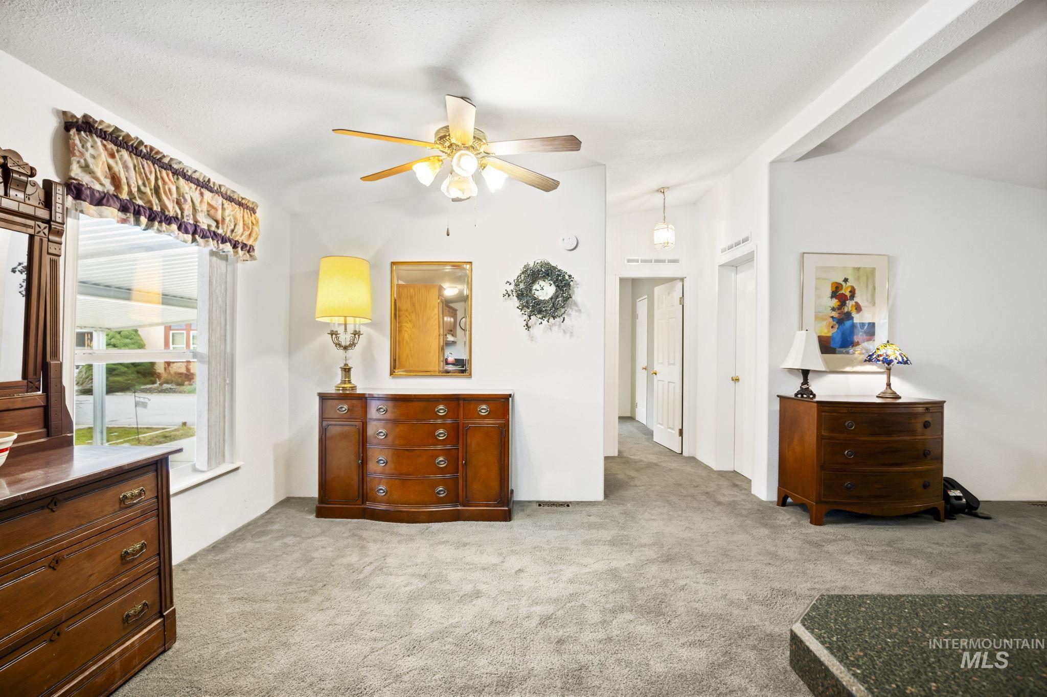 5560 N. Fairfax Ln, Garden City, Idaho 83714, 3 Bedrooms, 2 Bathrooms, Residential For Sale, Price $188,000,MLS 98975172