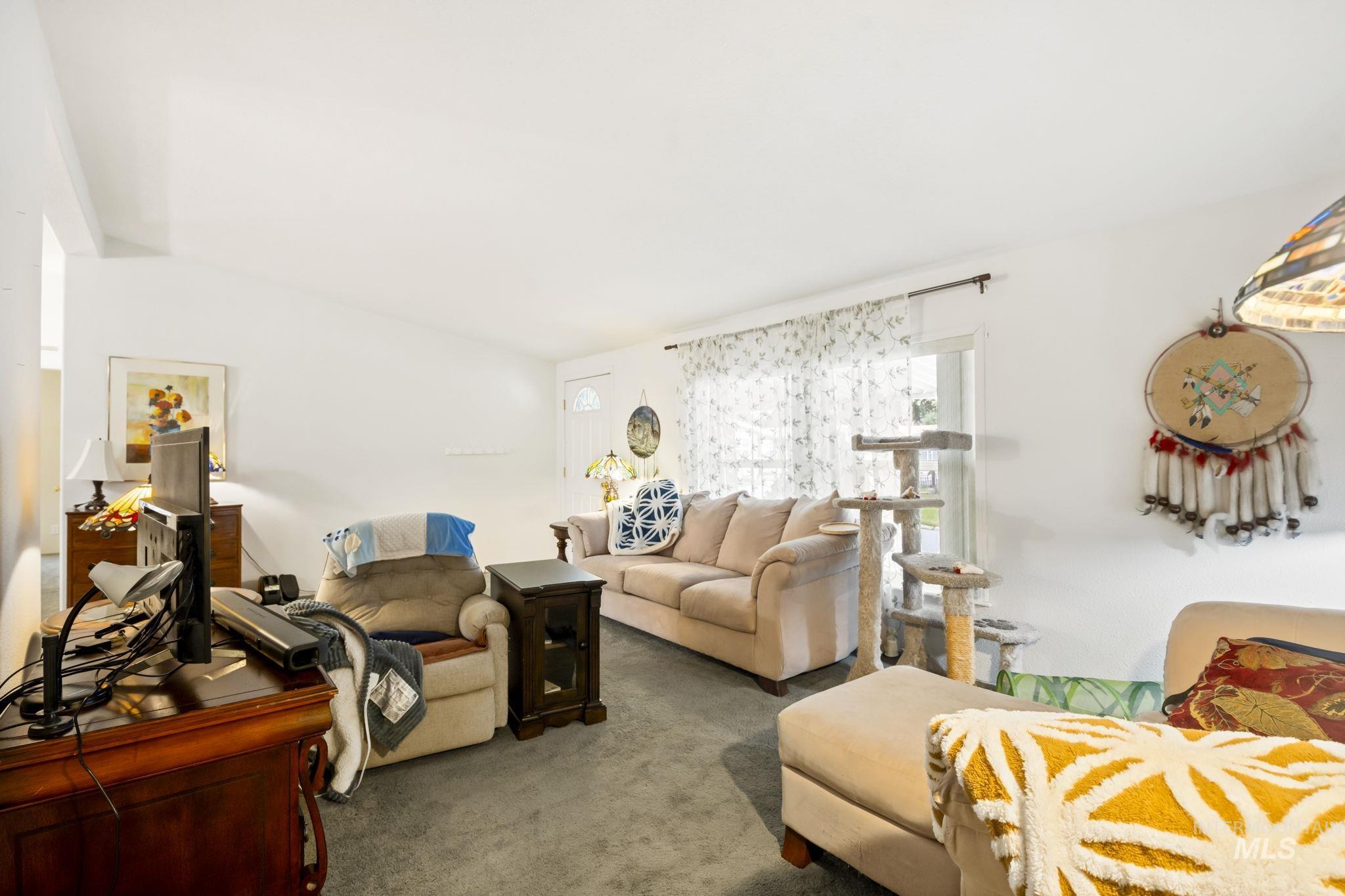 5560 N. Fairfax Ln, Garden City, Idaho 83714, 3 Bedrooms, 2 Bathrooms, Residential For Sale, Price $188,000,MLS 98975172