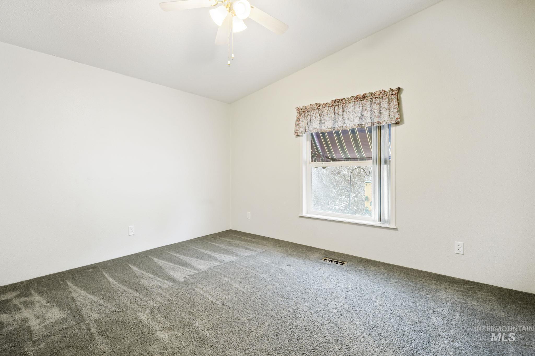 5560 N. Fairfax Ln, Garden City, Idaho 83714, 3 Bedrooms, 2 Bathrooms, Residential For Sale, Price $188,000,MLS 98975172