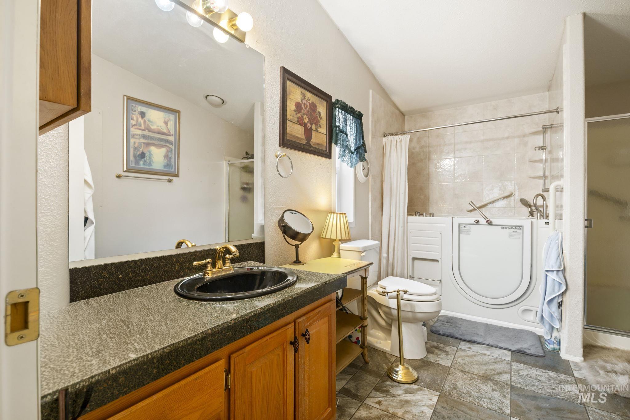 5560 N. Fairfax Ln, Garden City, Idaho 83714, 3 Bedrooms, 2 Bathrooms, Residential For Sale, Price $188,000,MLS 98975172