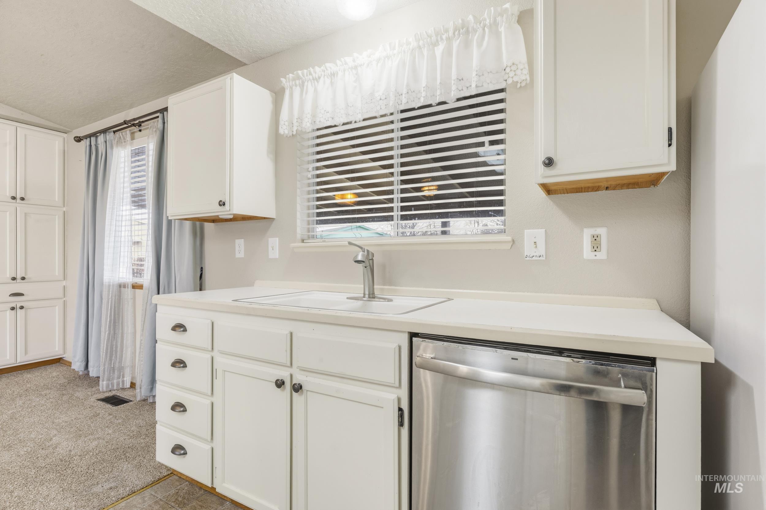 1907 W Flamingo Ave, Nampa, Idaho 83651, 2 Bedrooms, 2 Bathrooms, Residential For Sale, Price $160,000,MLS 98975173