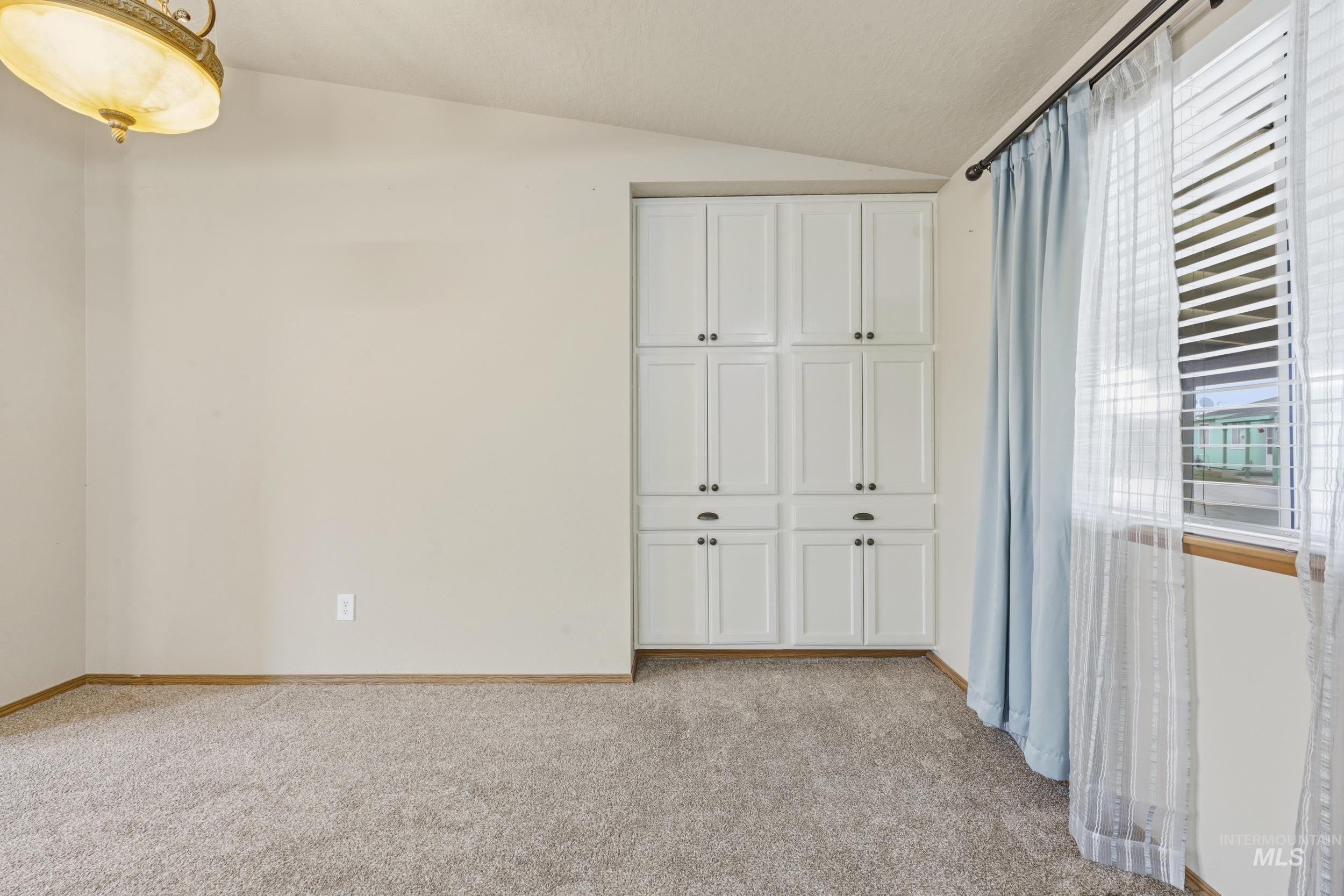 1907 W Flamingo Ave, Nampa, Idaho 83651, 2 Bedrooms, 2 Bathrooms, Residential For Sale, Price $160,000,MLS 98975173