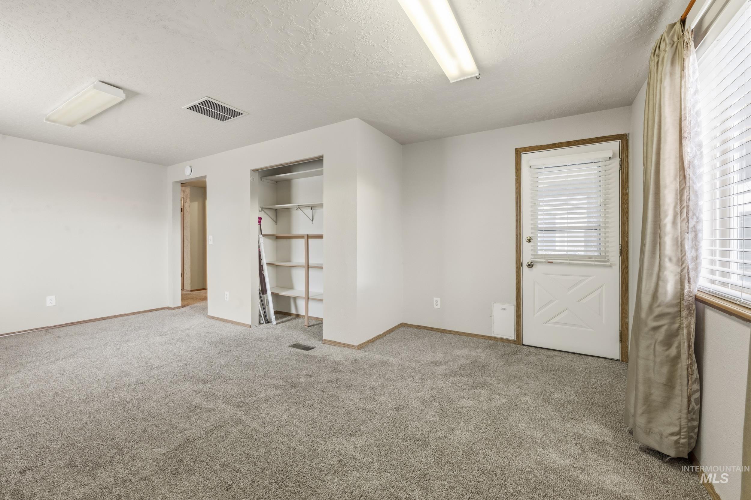 1907 W Flamingo Ave, Nampa, Idaho 83651, 2 Bedrooms, 2 Bathrooms, Residential For Sale, Price $160,000,MLS 98975173