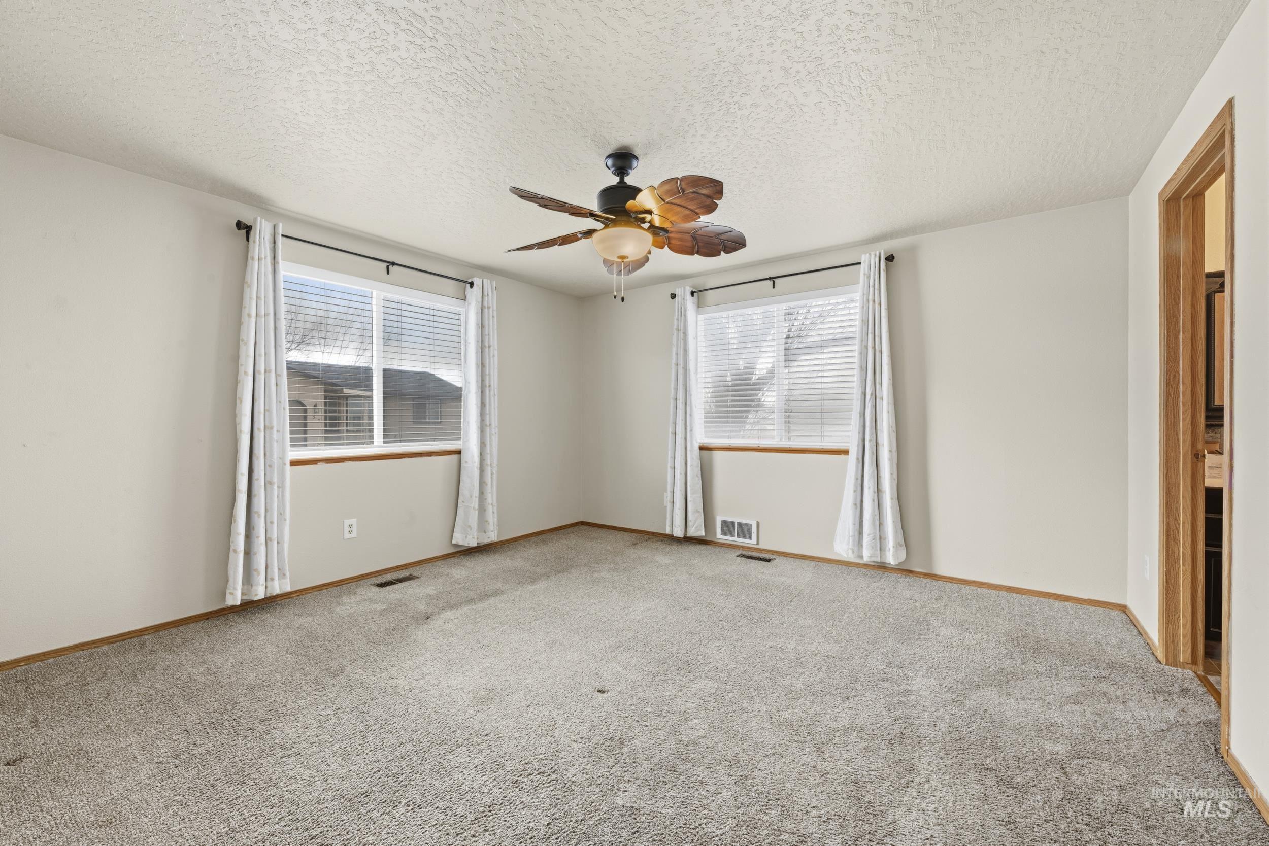 1907 W Flamingo Ave, Nampa, Idaho 83651, 2 Bedrooms, 2 Bathrooms, Residential For Sale, Price $160,000,MLS 98975173