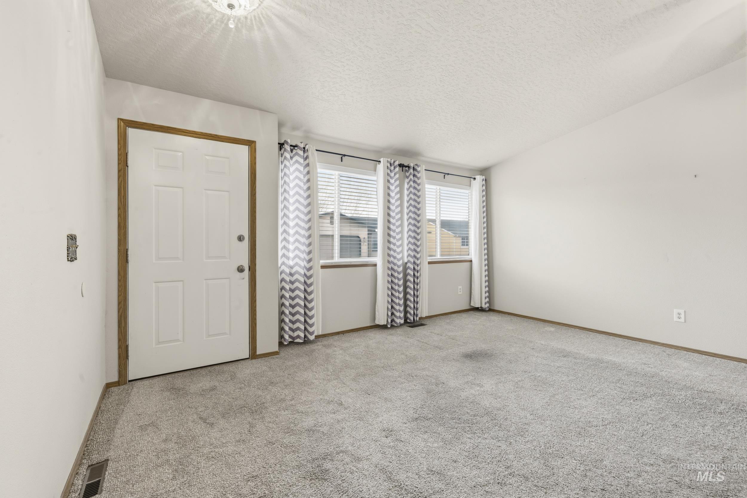 1907 W Flamingo Ave, Nampa, Idaho 83651, 2 Bedrooms, 2 Bathrooms, Residential For Sale, Price $160,000,MLS 98975173