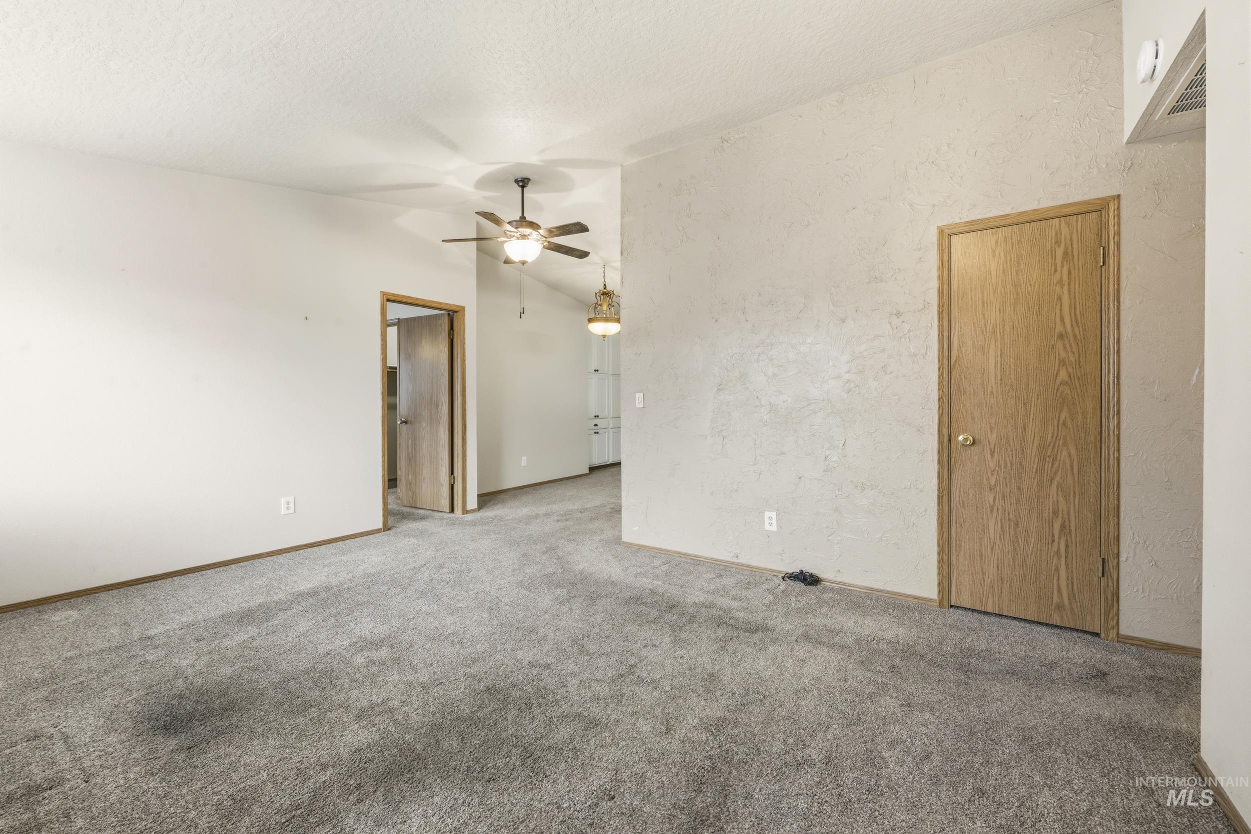 1907 W Flamingo Ave, Nampa, Idaho 83651, 2 Bedrooms, 2 Bathrooms, Residential For Sale, Price $160,000,MLS 98975173