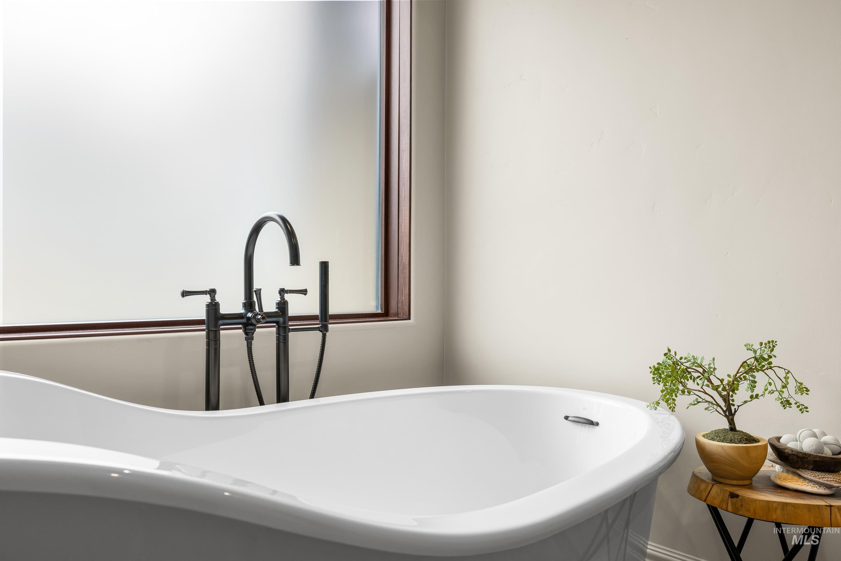 1658 E Crowne Pointe Dr, Eagle, Idaho 83616, 4 Bedrooms, 3.5 Bathrooms, Residential For Sale, Price $1,990,000,MLS 98975174