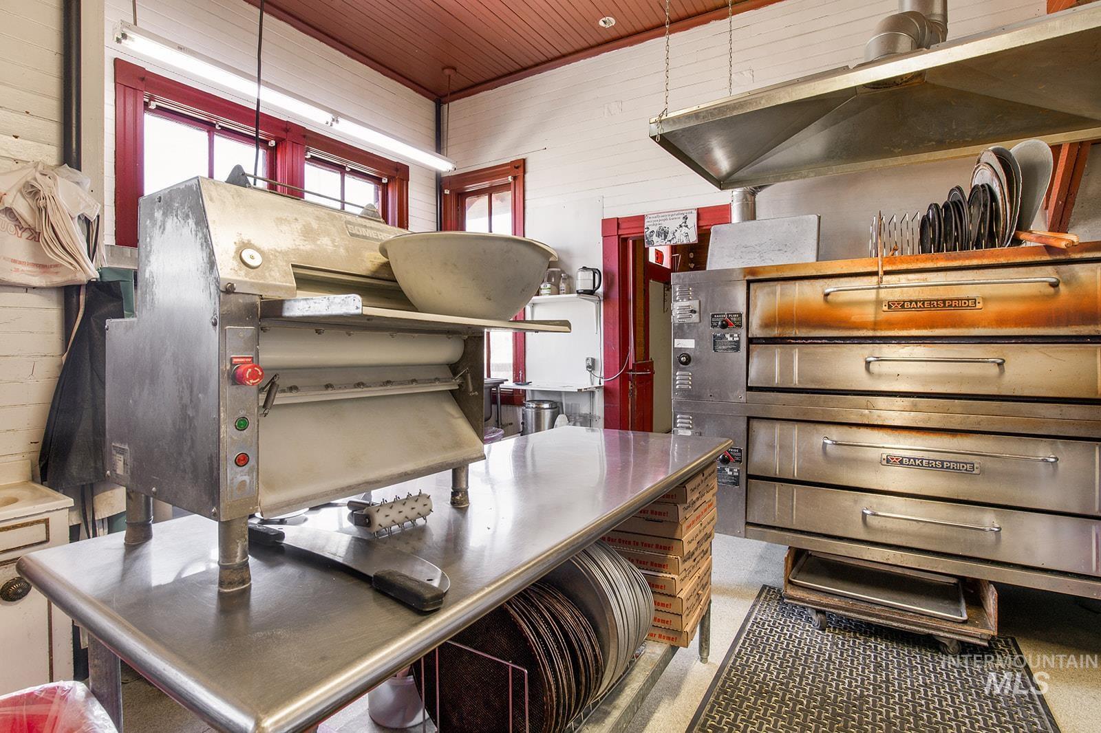 20079 Hwy 30, Buhl, Idaho 83316, Business/Commercial For Sale, Price $549,000,MLS 98975176