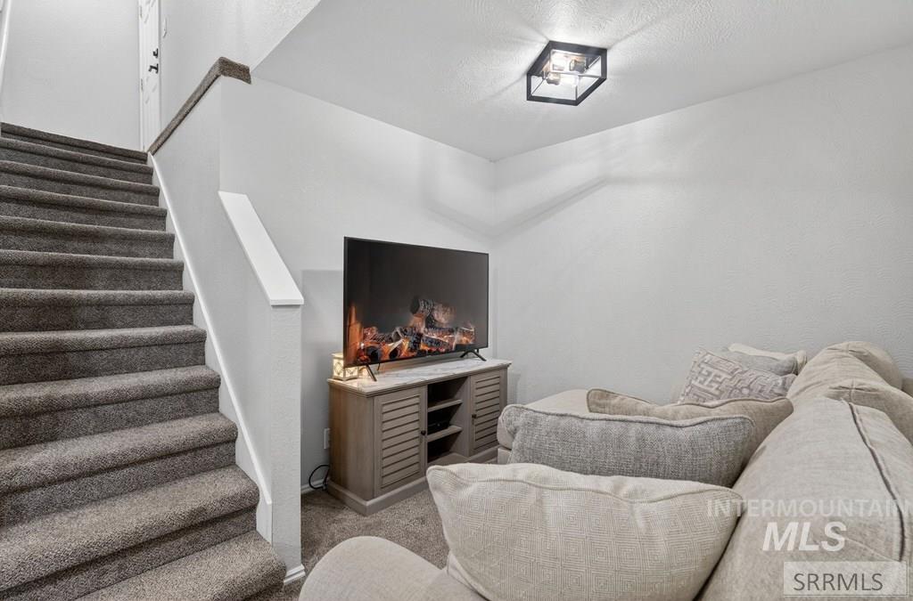 2070 Butte Street, Pocatello, Idaho 83201, 5 Bedrooms, 3 Bathrooms, Residential For Sale, Price $499,000, 98975177