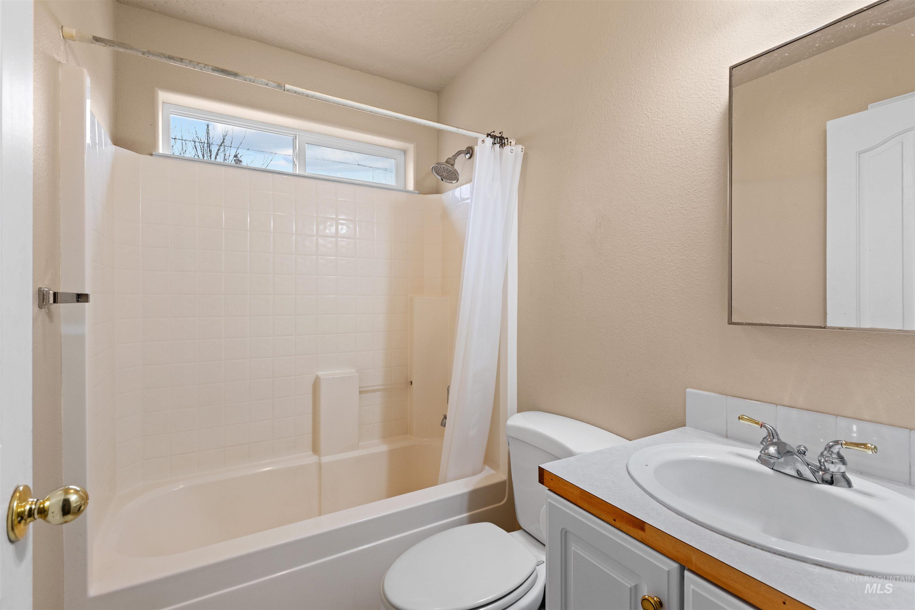 1004 Illinois Ave, Caldwell, Idaho 83605, 3 Bedrooms, 2 Bathrooms, Residential For Sale, Price $875,000,MLS 98975178