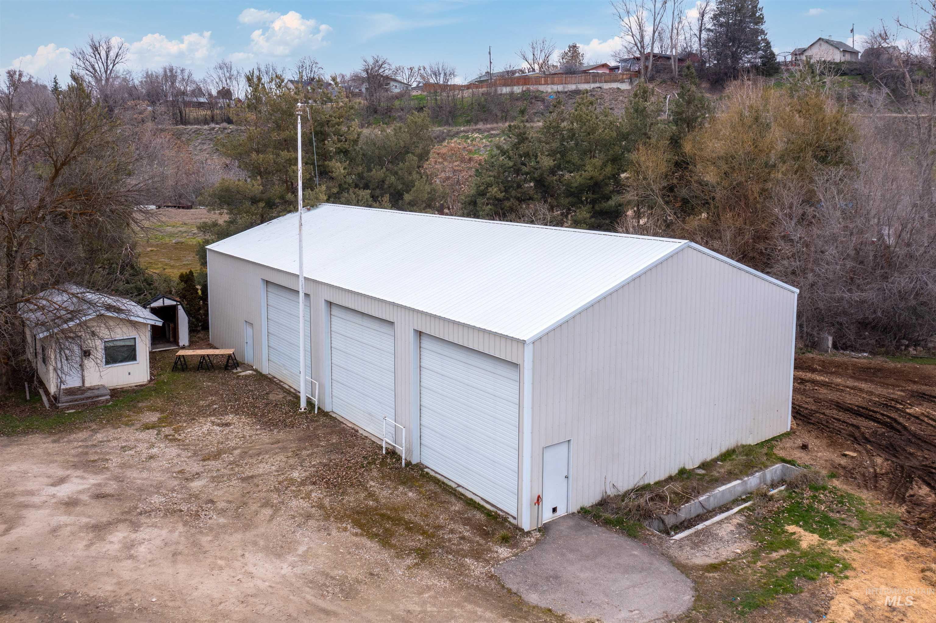 1004 Illinois Ave, Caldwell, Idaho 83605, 3 Bedrooms, 2 Bathrooms, Residential For Sale, Price $875,000,MLS 98975178