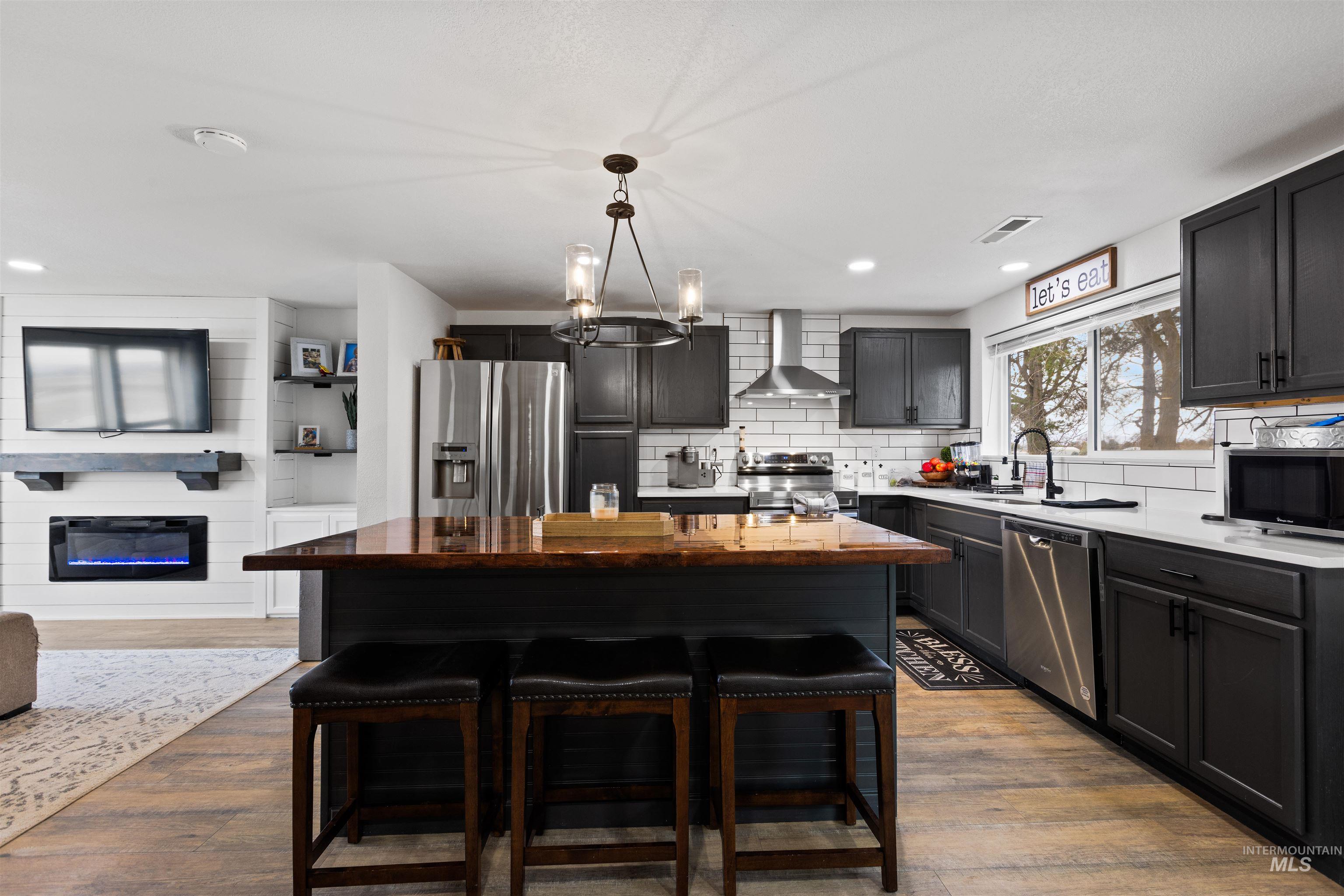 11583 Orchard Ave, Nampa, Idaho 83651, 4 Bedrooms, 2 Bathrooms, Residential For Sale, Price $1,150,000,MLS 98975180