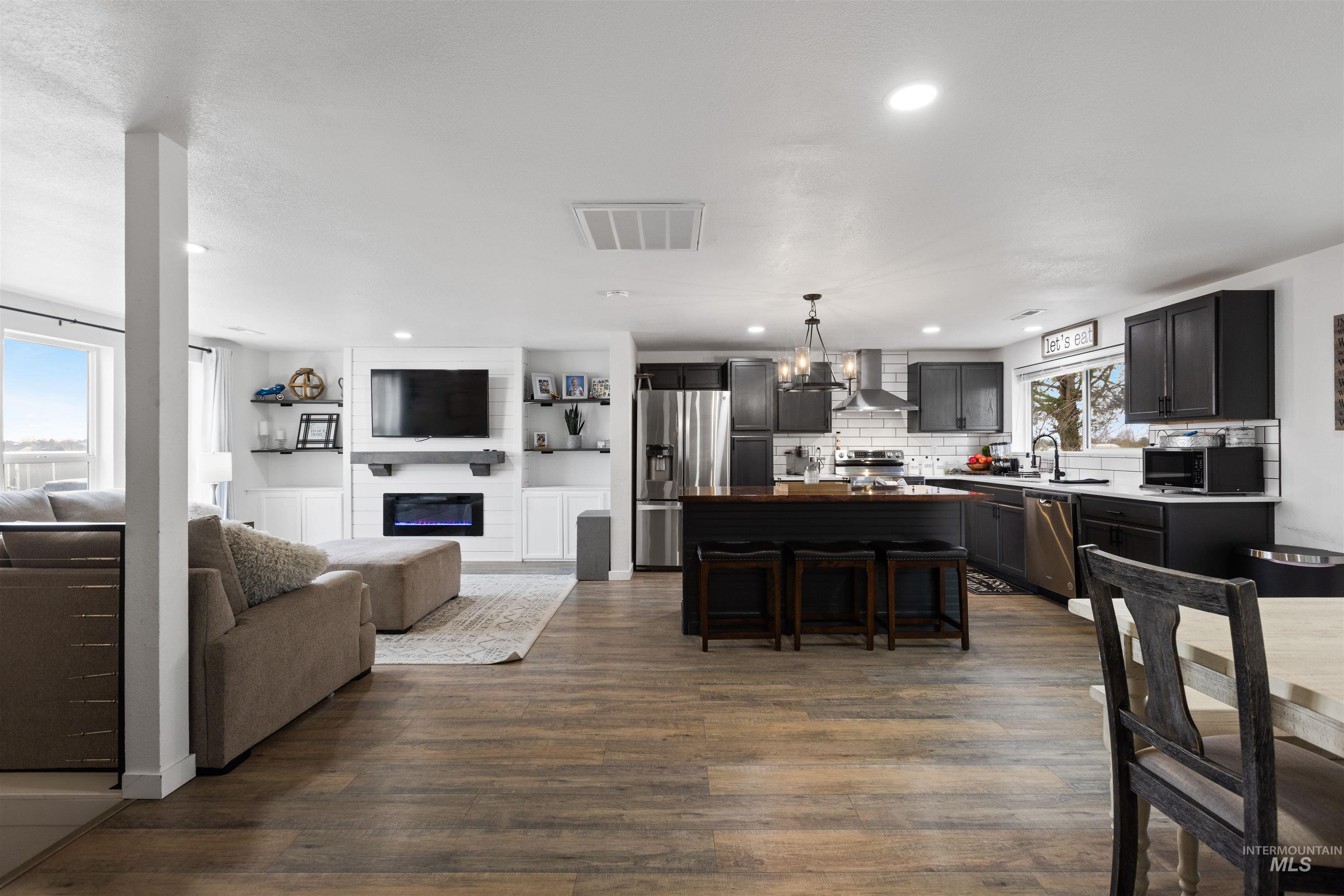 11583 Orchard Ave, Nampa, Idaho 83651, 4 Bedrooms, 2 Bathrooms, Residential For Sale, Price $1,350,000,MLS 98975180