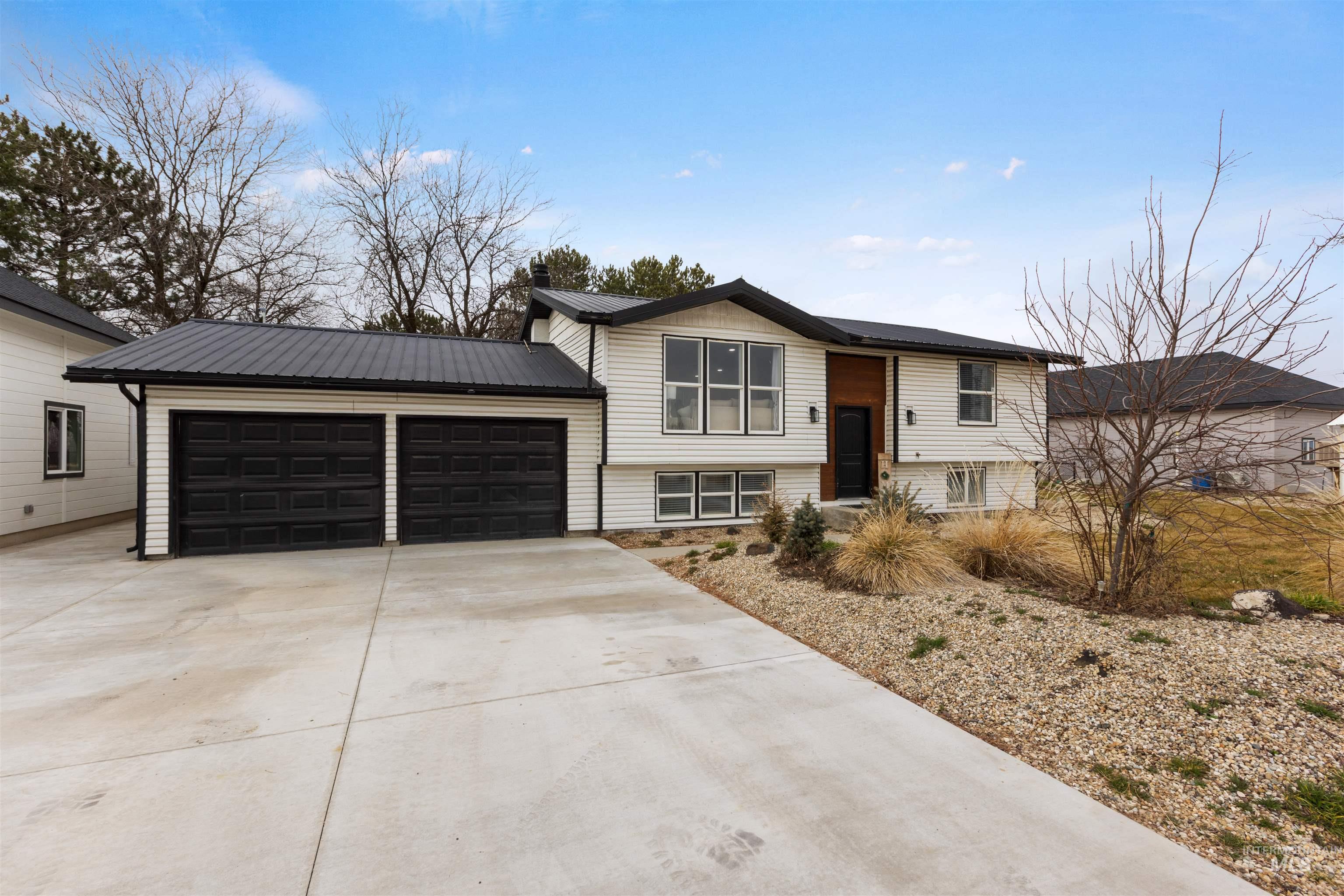11583 Orchard Ave, Nampa, Idaho 83651, 4 Bedrooms, 2 Bathrooms, Residential For Sale, Price $1,150,000,MLS 98975180
