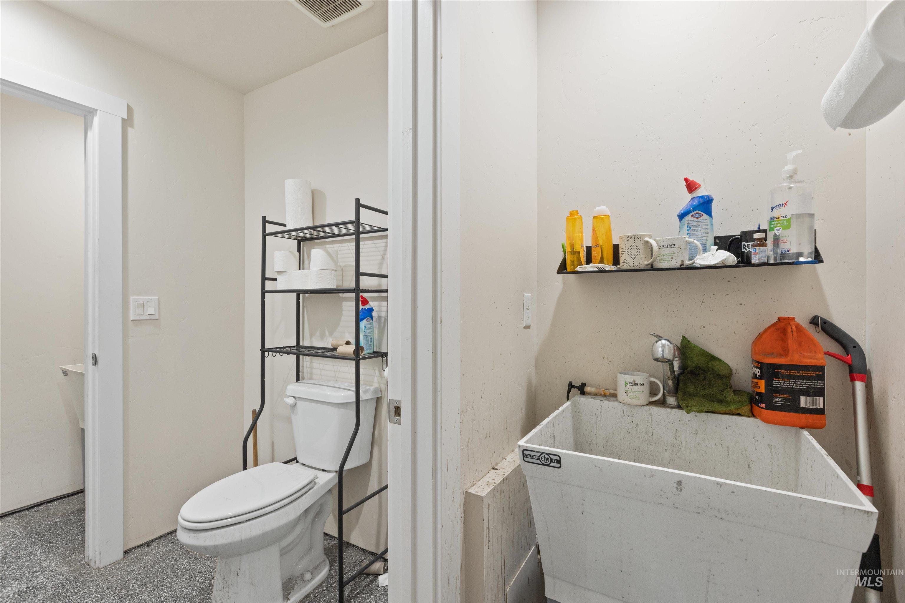 11583 Orchard Ave, Nampa, Idaho 83651, 4 Bedrooms, 2 Bathrooms, Residential For Sale, Price $1,350,000,MLS 98975180