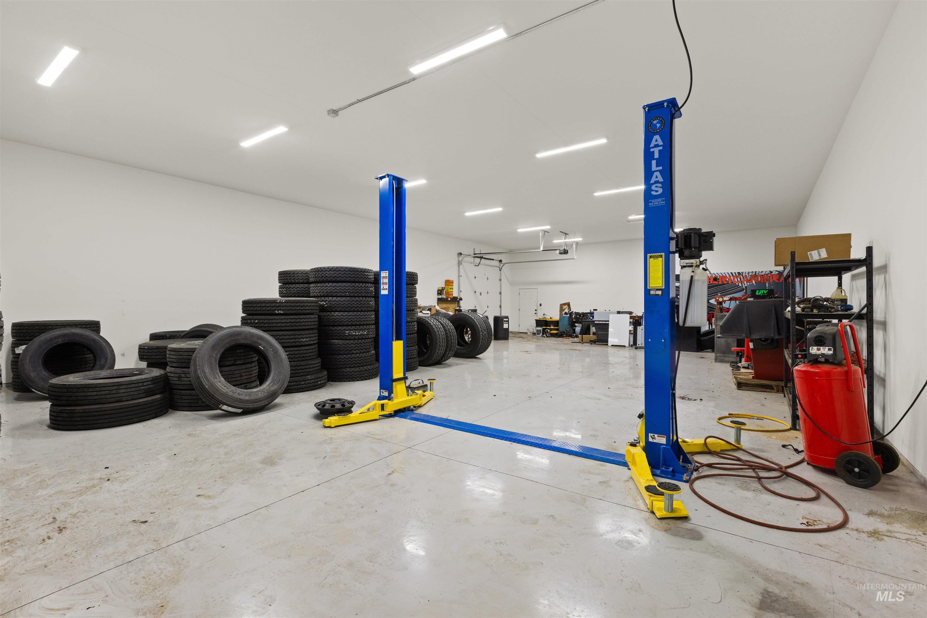 11583 Orchard Ave, Nampa, Idaho 83651, 4 Bedrooms, 2 Bathrooms, Residential For Sale, Price $1,350,000,MLS 98975180