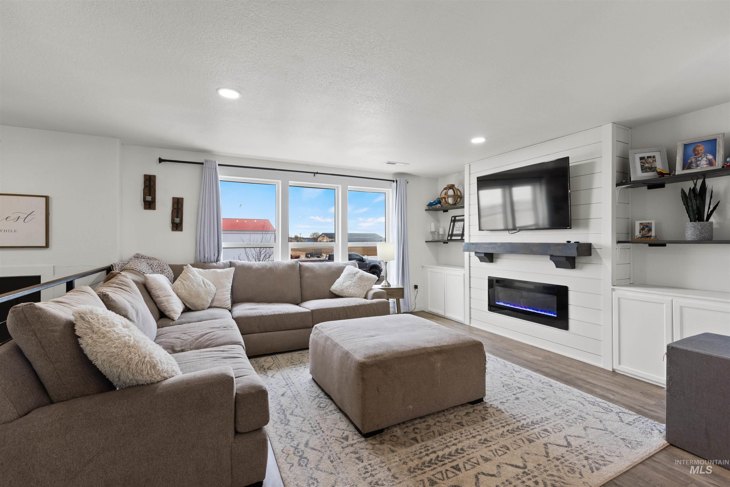 11583 Orchard Ave, Nampa, Idaho 83651, 4 Bedrooms, 2 Bathrooms, Residential For Sale, Price $1,150,000,MLS 98975180