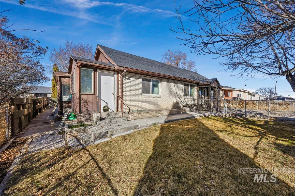 534 Miller Ave, Burley, Idaho 83318, 4 Bedrooms, 2 Bathrooms, Residential For Sale, Price $249,900,MLS 98975182